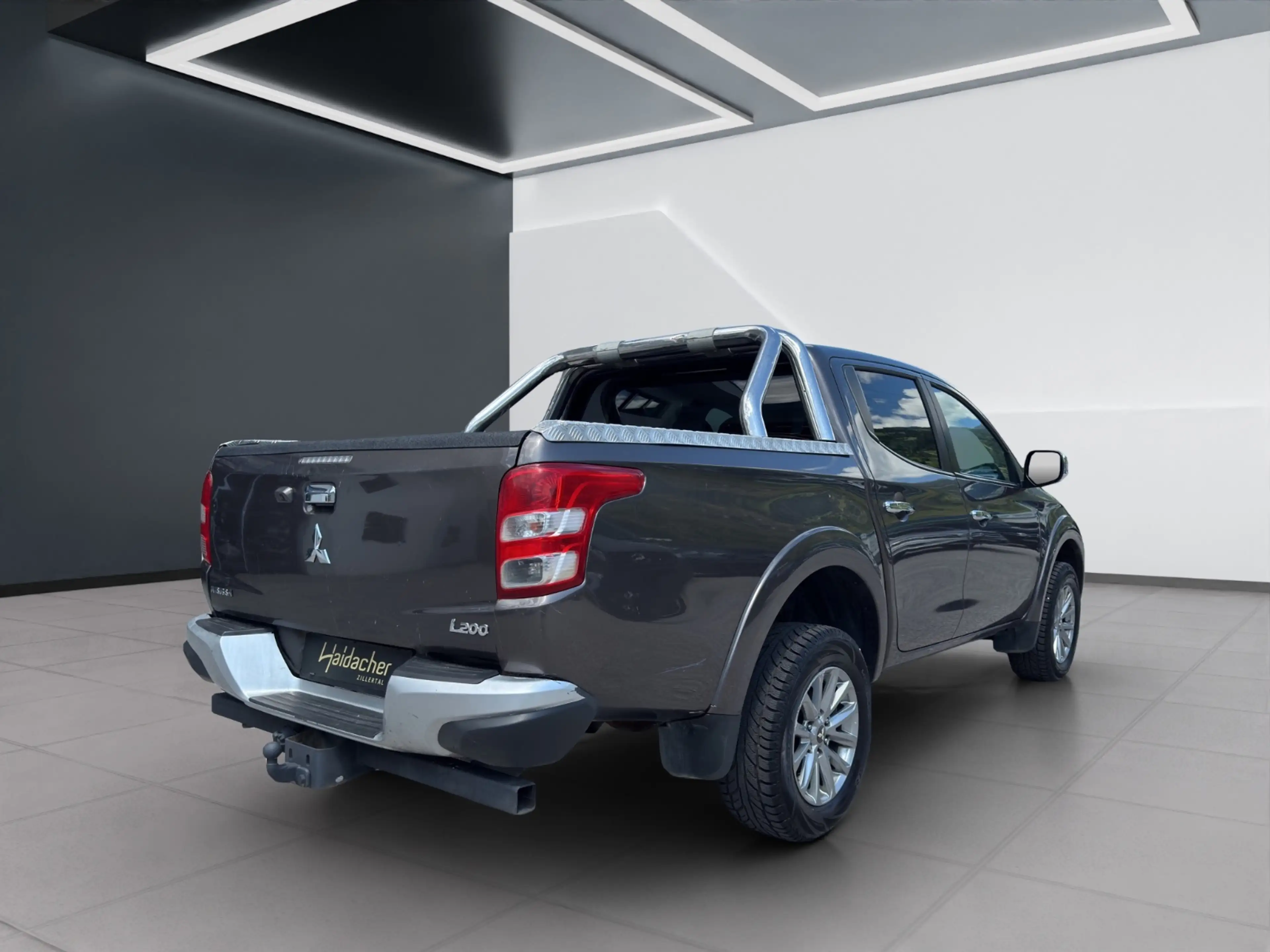 Mitsubishi L200 — photo 7