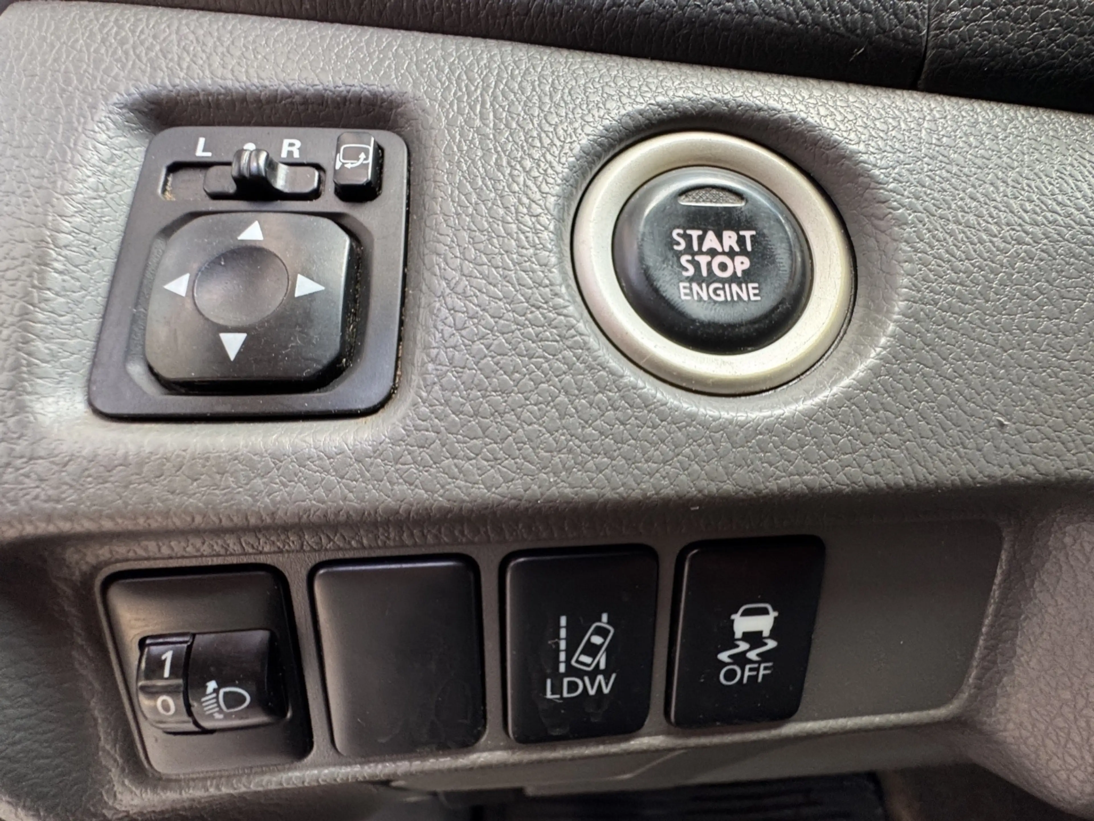 Mitsubishi L200 — photo 15