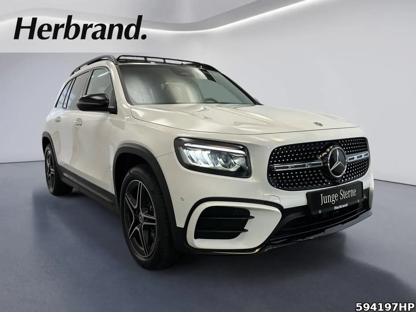 Mercedes-Benz GLB 200 AMG AHK Pano Night Weiß - 2