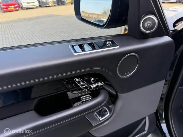 Land Rover Range Rover view 21