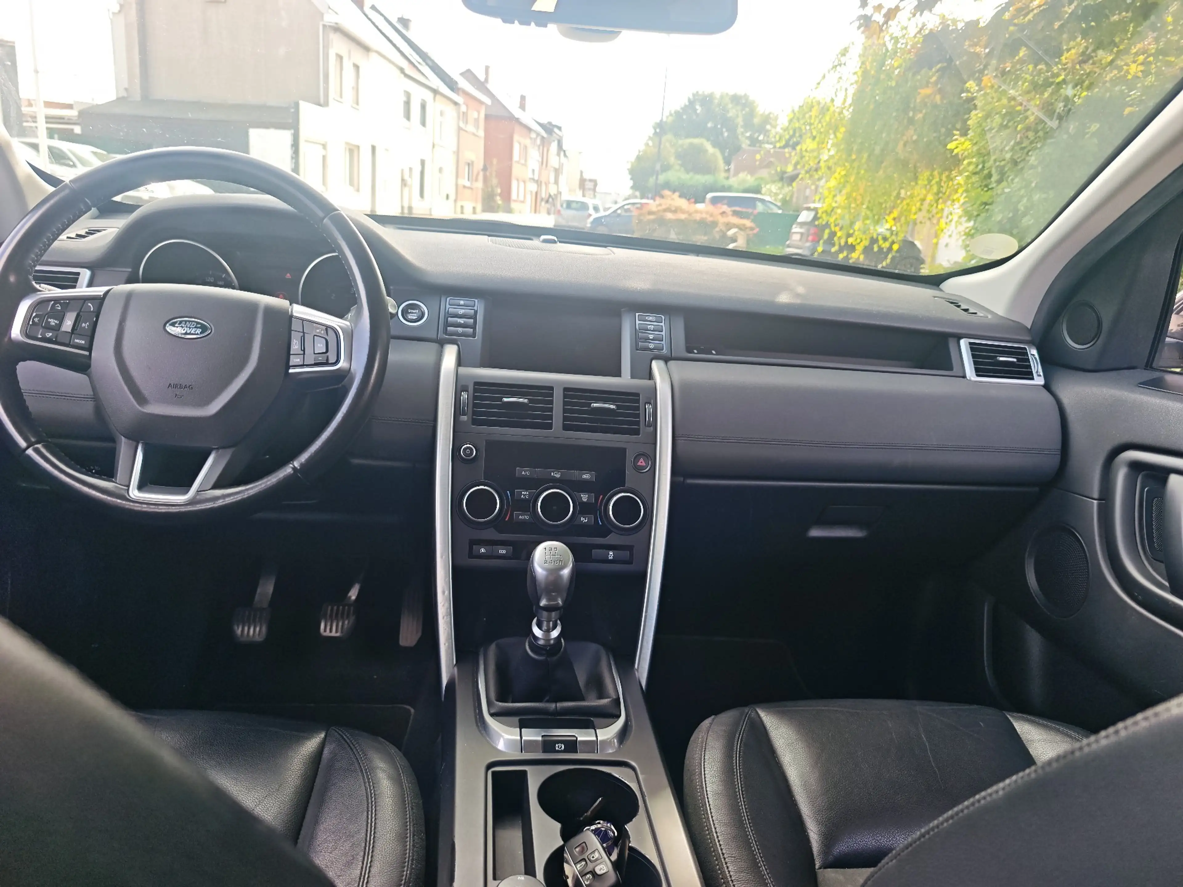 Land Rover Discovery Sport Mark III TD4 150ch Business — photo 9