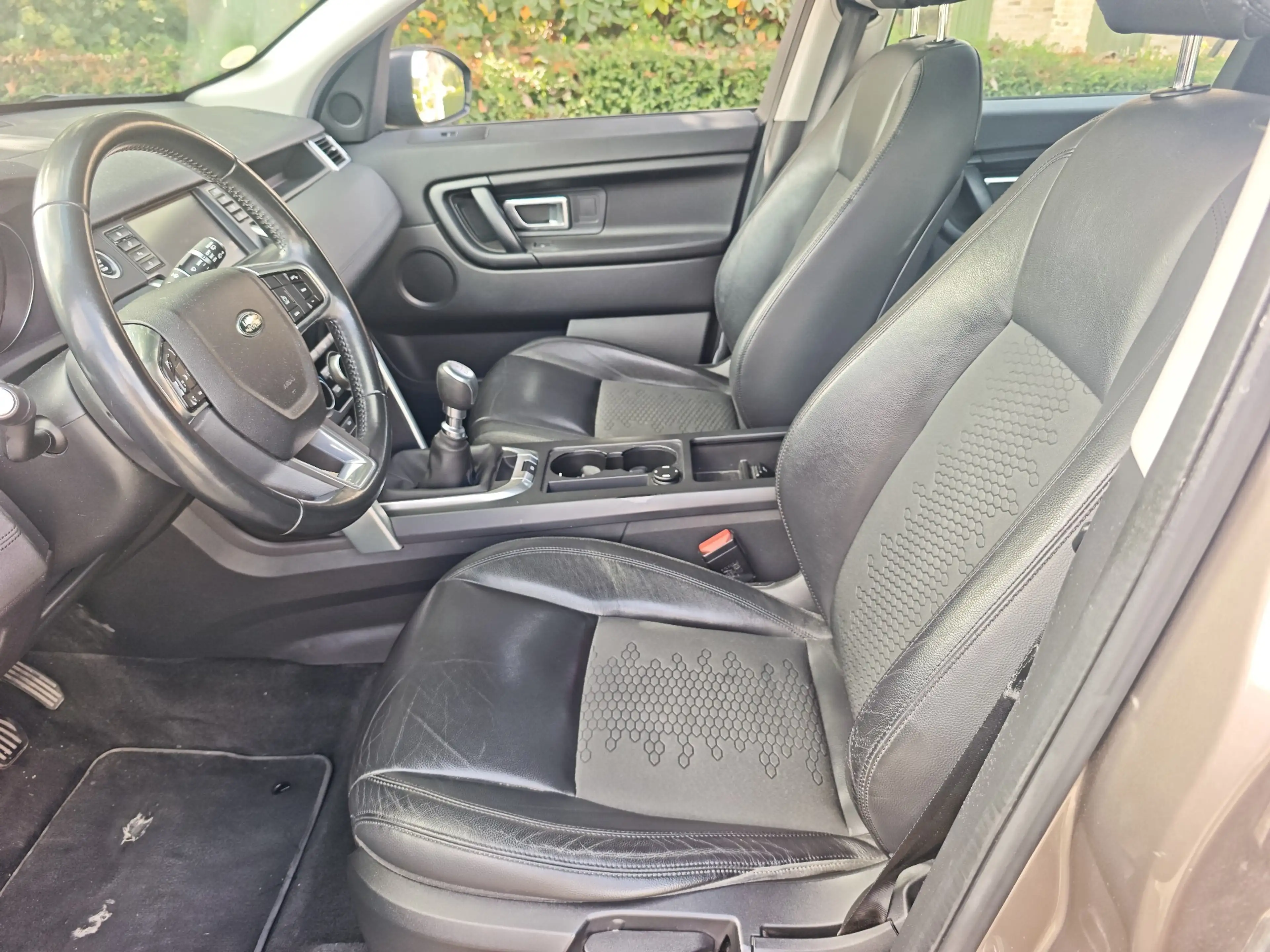 Land Rover Discovery Sport Mark III TD4 150ch Business — photo 13