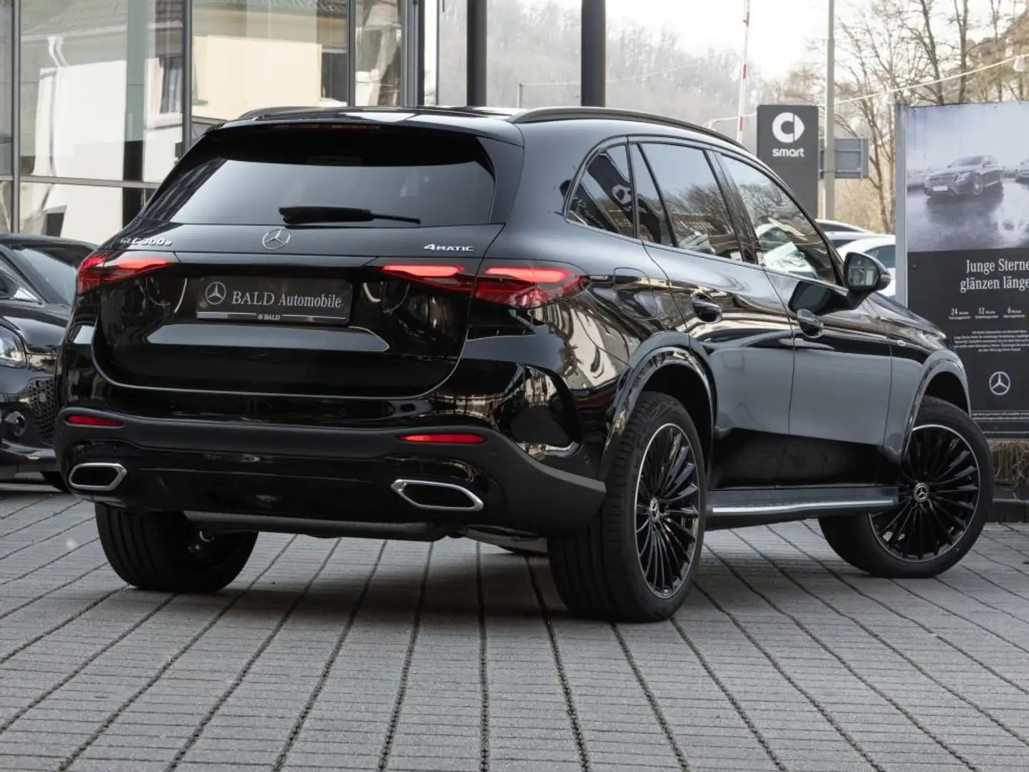 Mercedes-Benz GLC 300 e 4M AMG/LED/Pano/AHK/Burm3D/360/Night Schwarz - 2