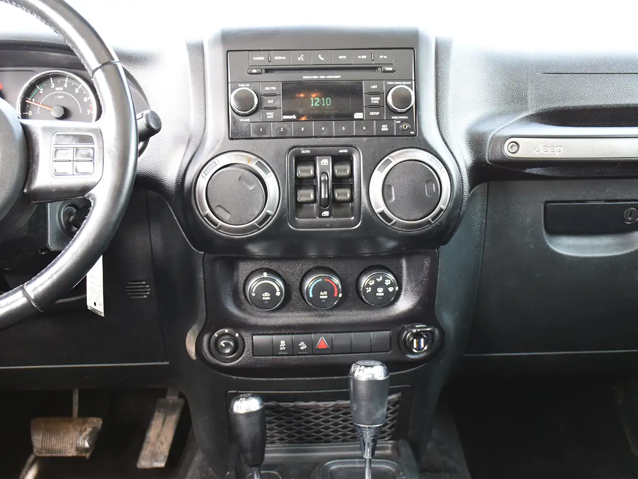 Jeep Wrangler снимка Jeep Wrangler