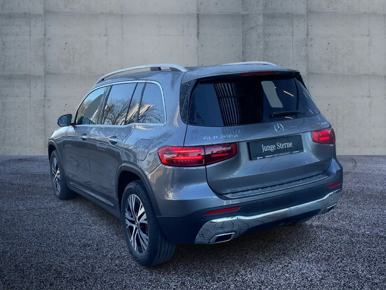 Mercedes-Benz GLB 200 d 4MATIC AUT 4