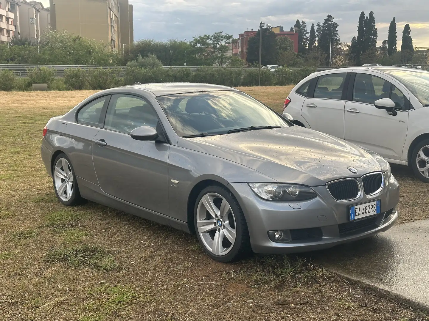 BMW 320 320d Coupe xdrive Futura - 2