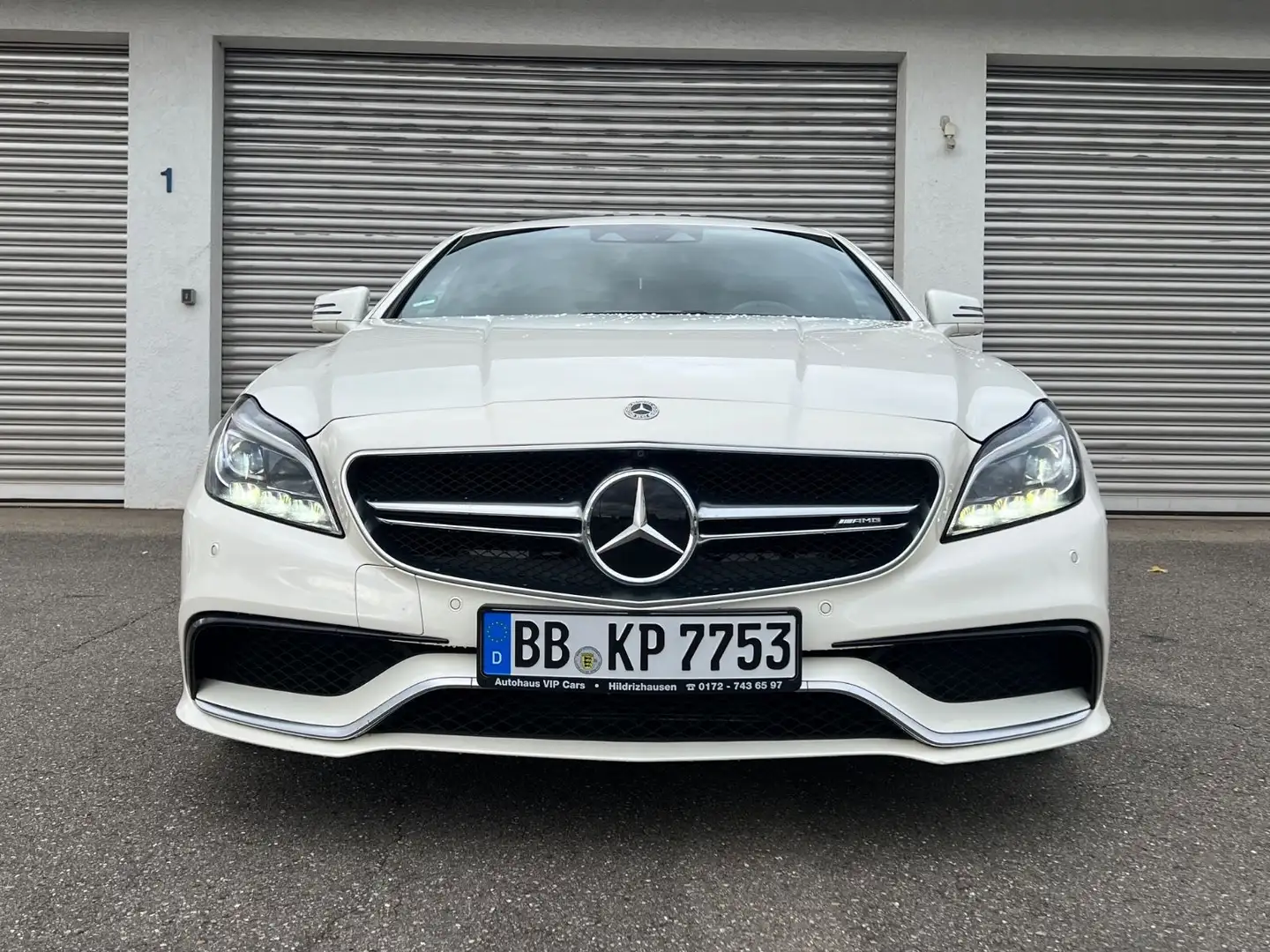 Mercedes-Benz CLS 63 AMG *4Mat*SHD/Leder/Led/Kame/ Harman kard/ Weiß - 2