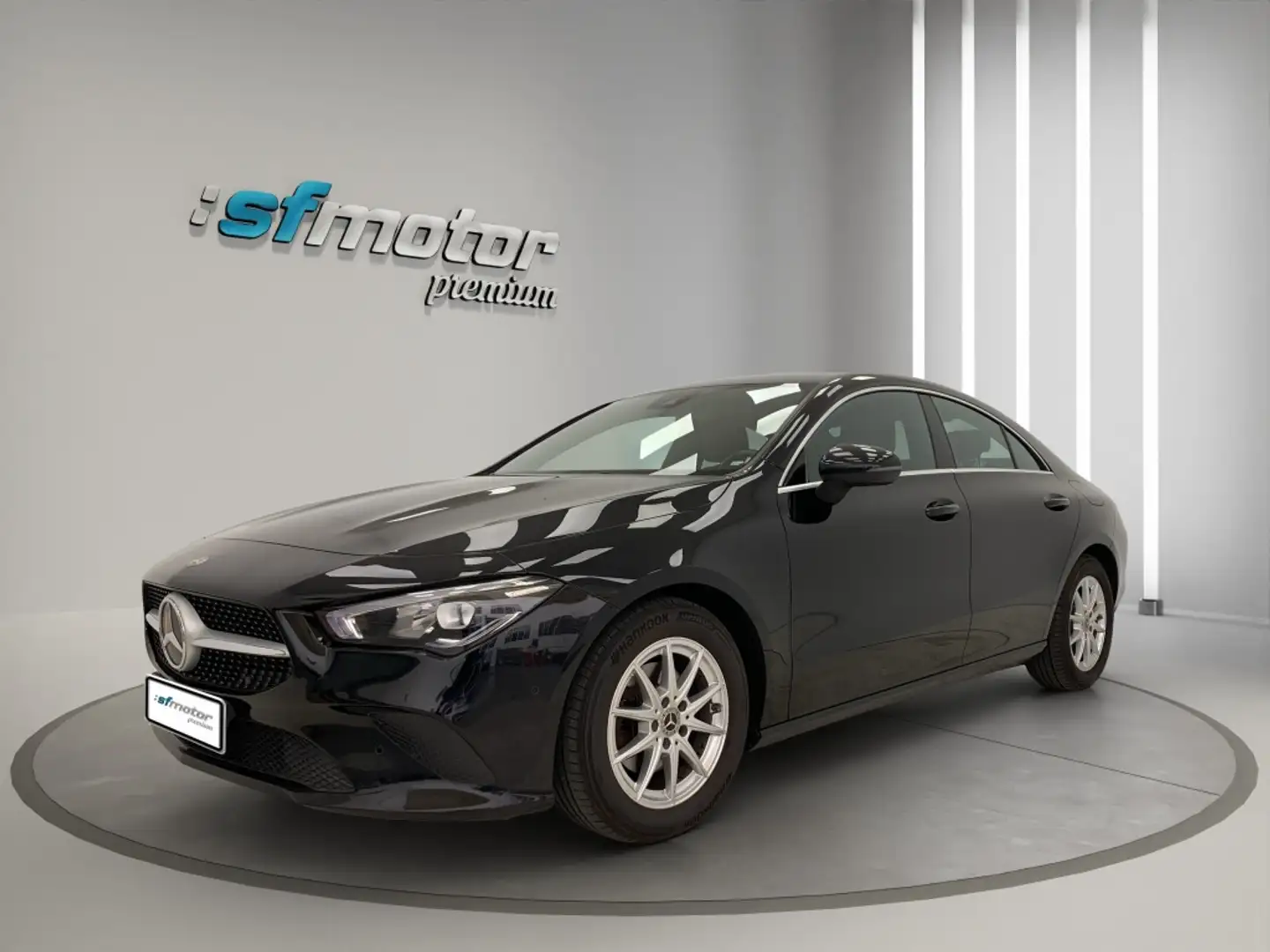 Mercedes-Benz CLA 180 d Business Line Noir - 1