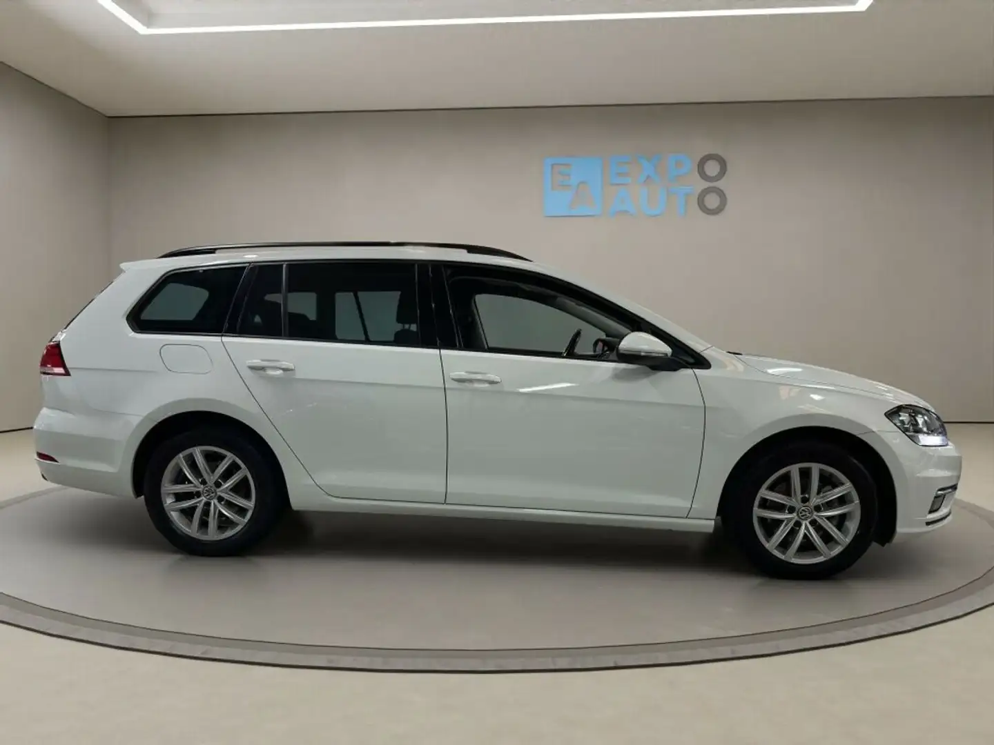 Volkswagen Golf Variant 1.0 TSI Advance 85kW Wit - 2
