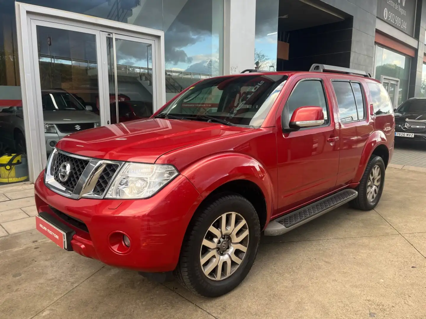 Nissan Pathfinder 2.5dCi LE A/T Rouge - 2