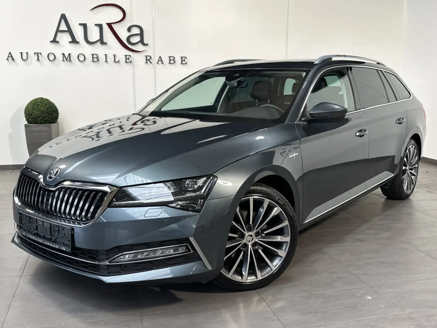 Skoda Superb Combi 2.0 TDI 4x4 DSG L&K NAV+LED+PANO+VC Grey - 1