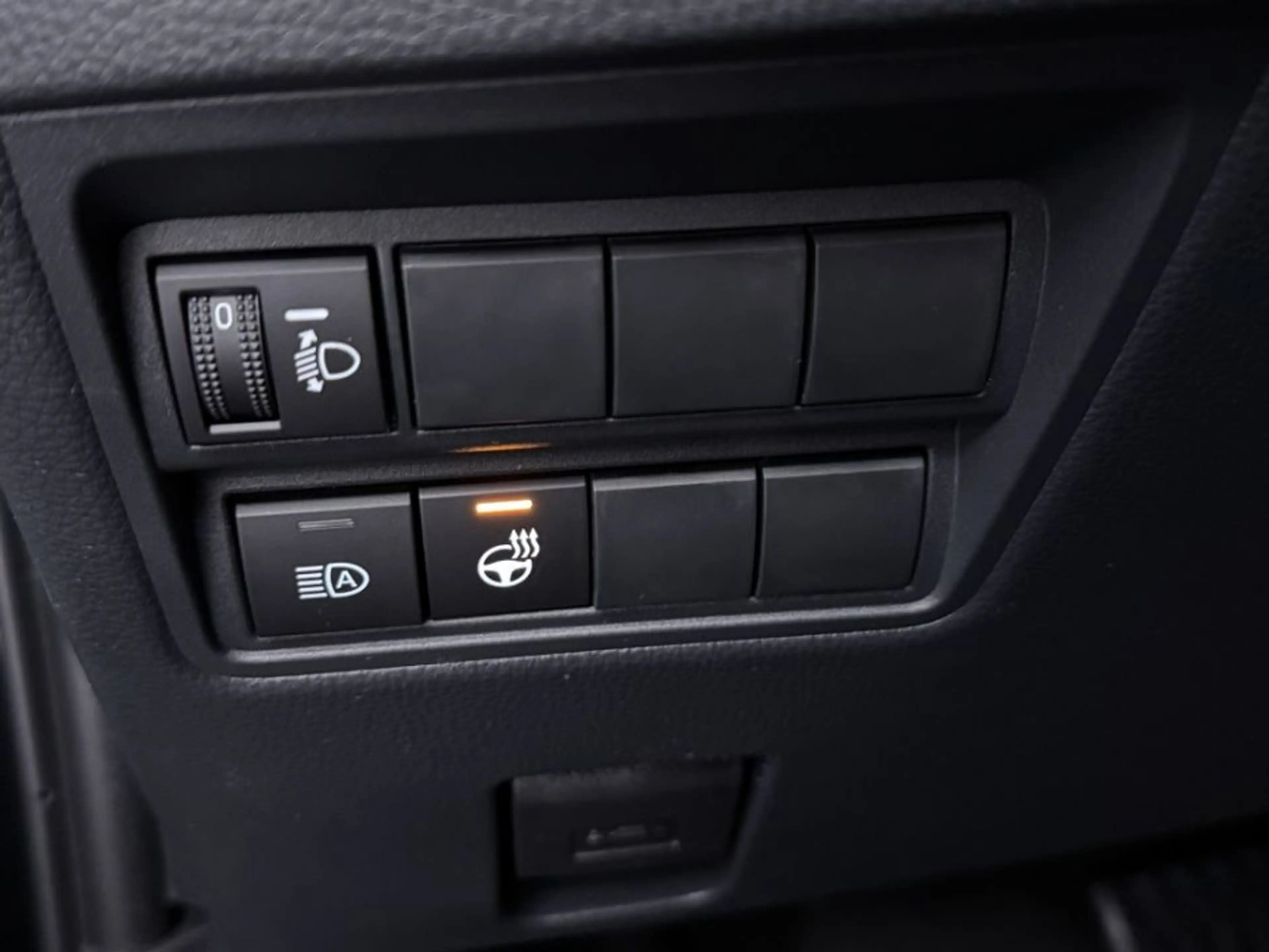 Toyota Yaris 1.5 Hybrid 130 Executive — photo 12