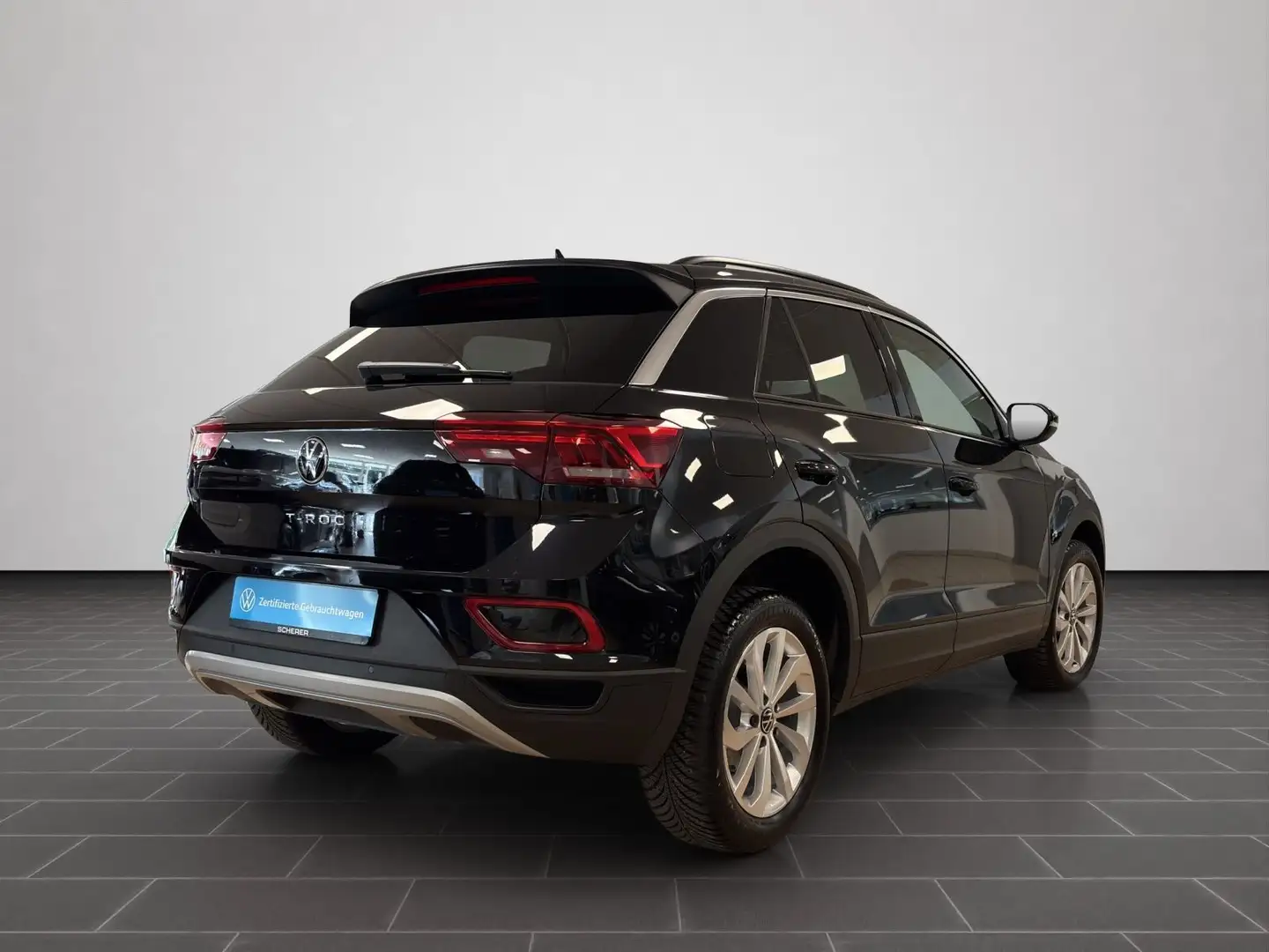 Volkswagen T-Roc 1.5 TSI Life ACT DSG NAVI SHZ 17" RearView Schwarz - 2