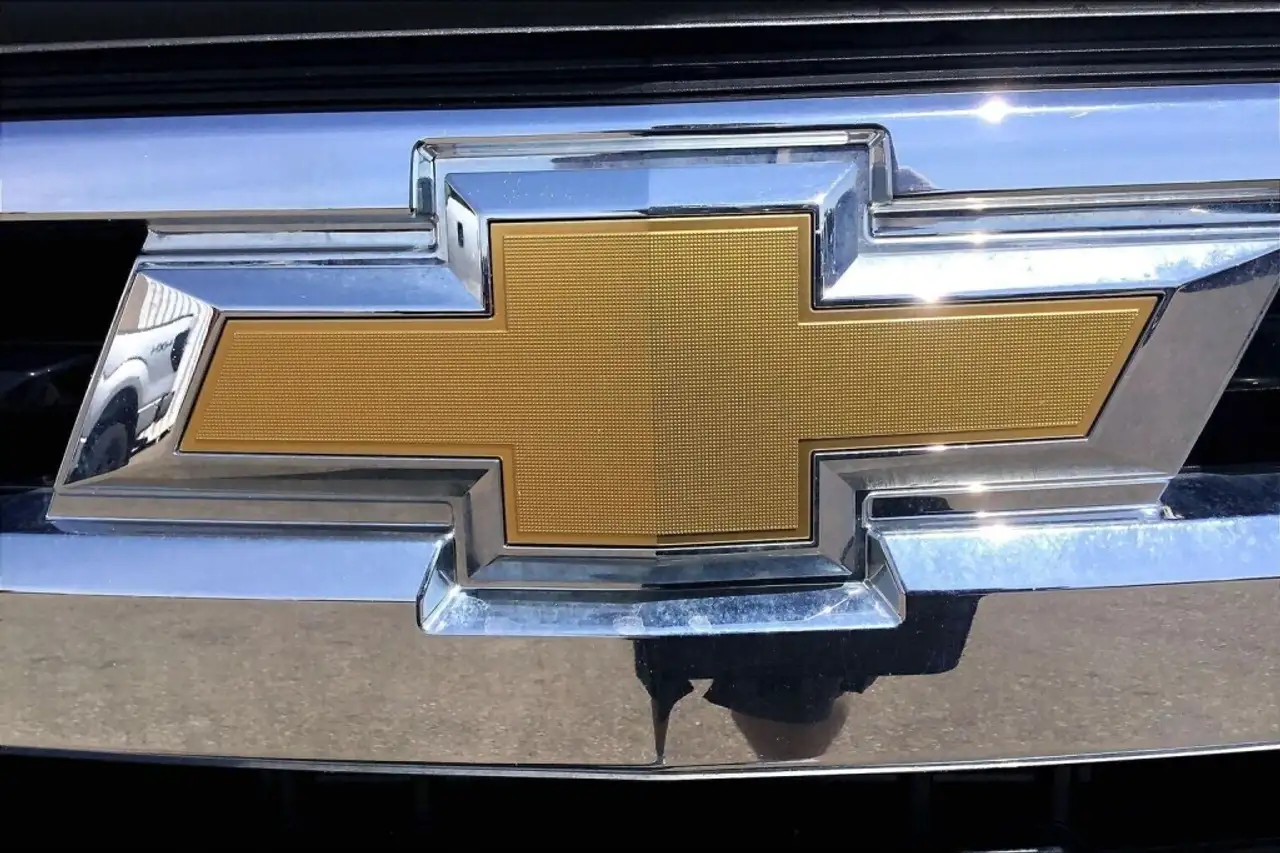 Chevrolet Silverado 1500 снимка Chevrolet Silverado 1500