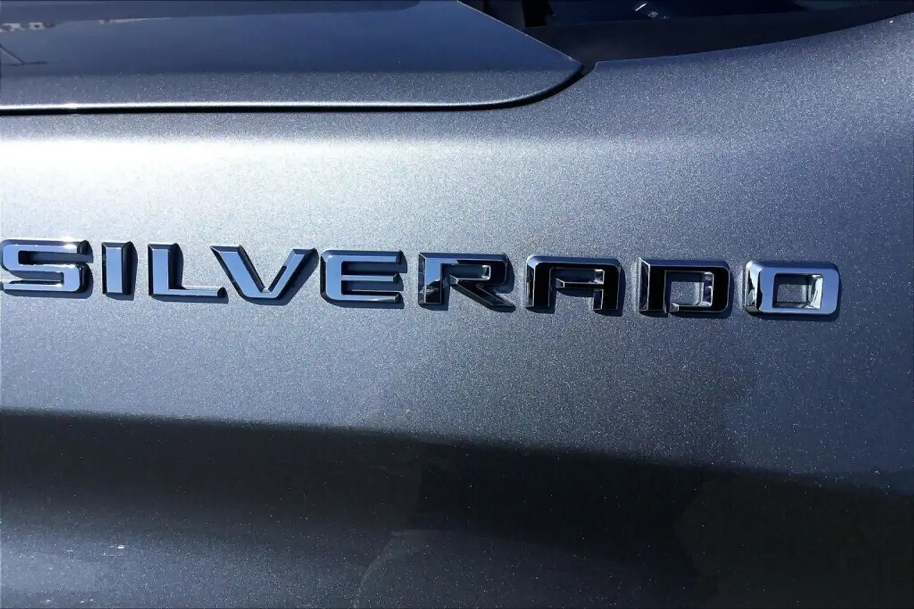 Chevrolet Silverado 1500 снимка Chevrolet Silverado 1500