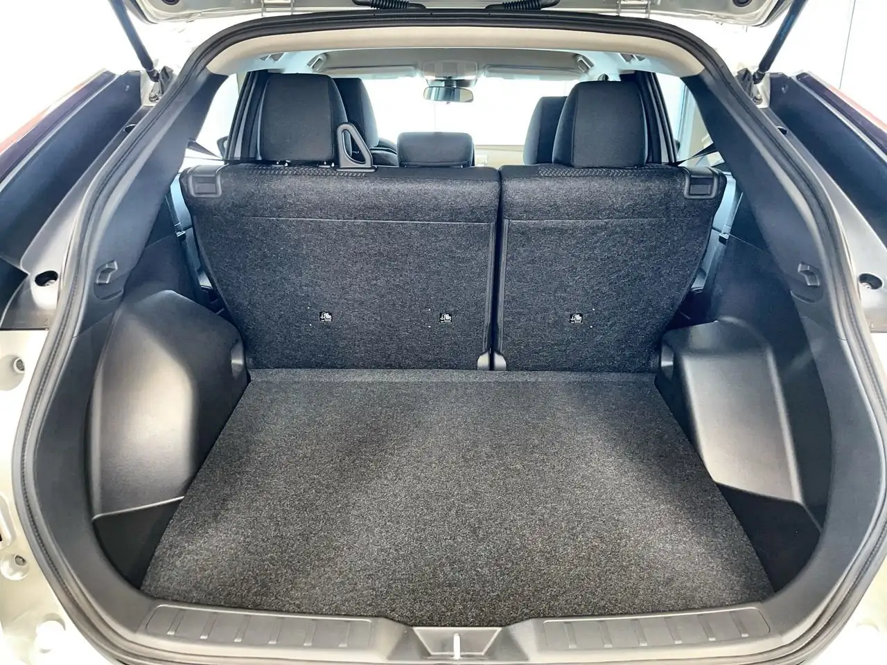 Mitsubishi Eclipse Cross снимка Mitsubishi Eclipse Cross