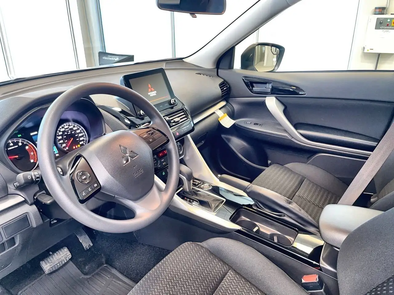 Mitsubishi Eclipse Cross снимка Mitsubishi Eclipse Cross