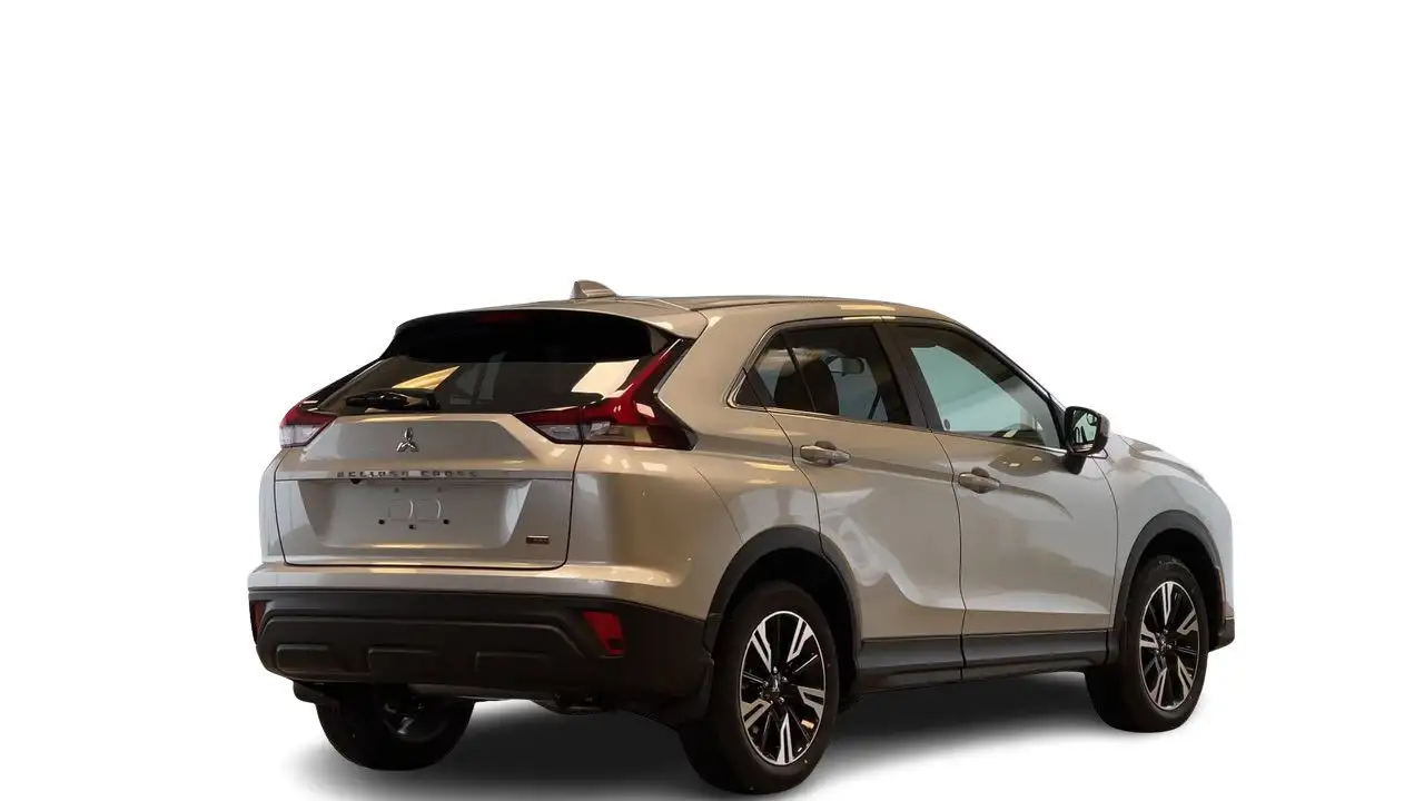 Mitsubishi Eclipse Cross снимка Mitsubishi Eclipse Cross