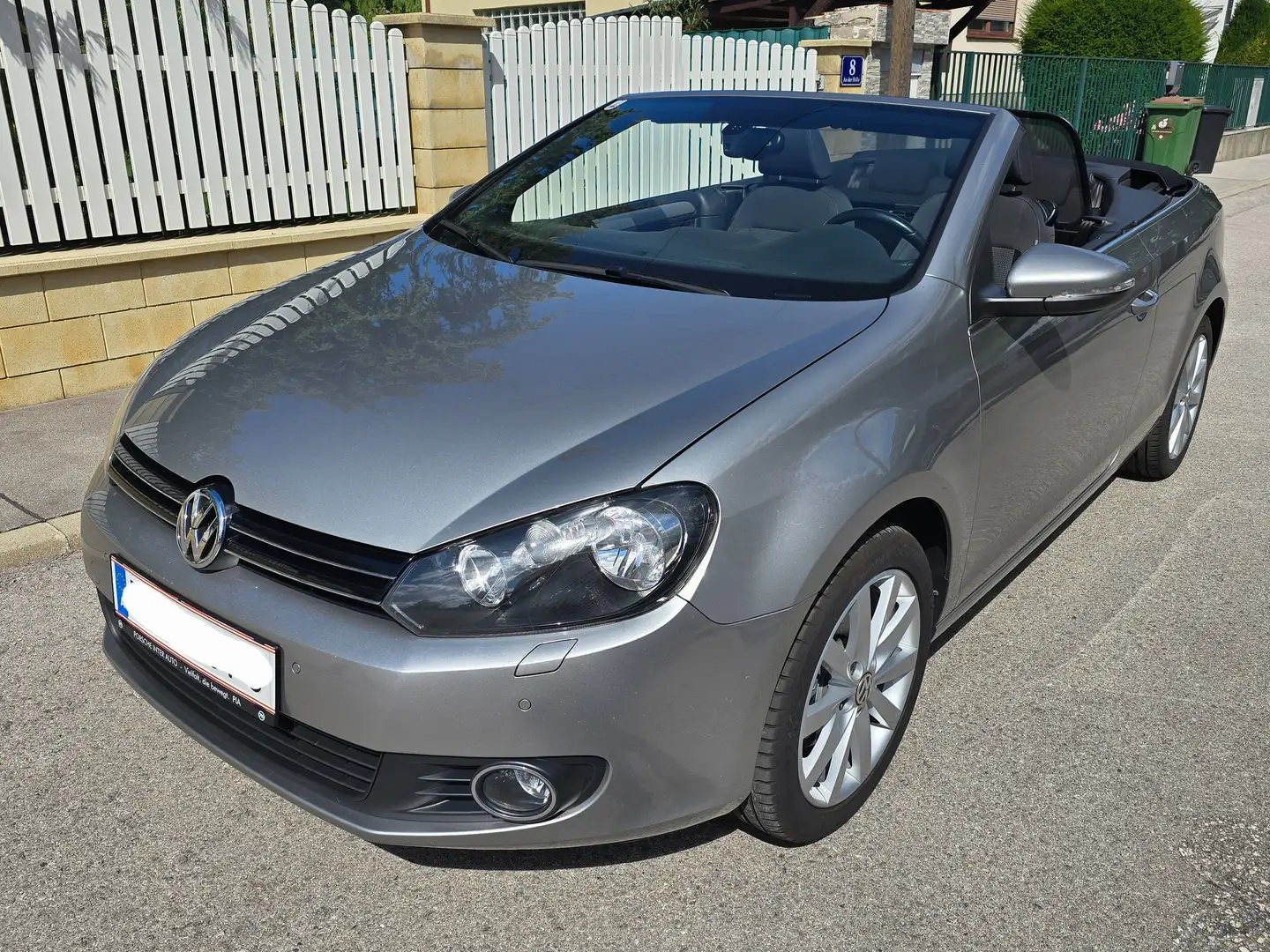 Volkswagen Golf Cabriolet Golf Cabrio Rabbit 2012 BMT 1,2 TSI Rabbit 2012 Срібний - 1