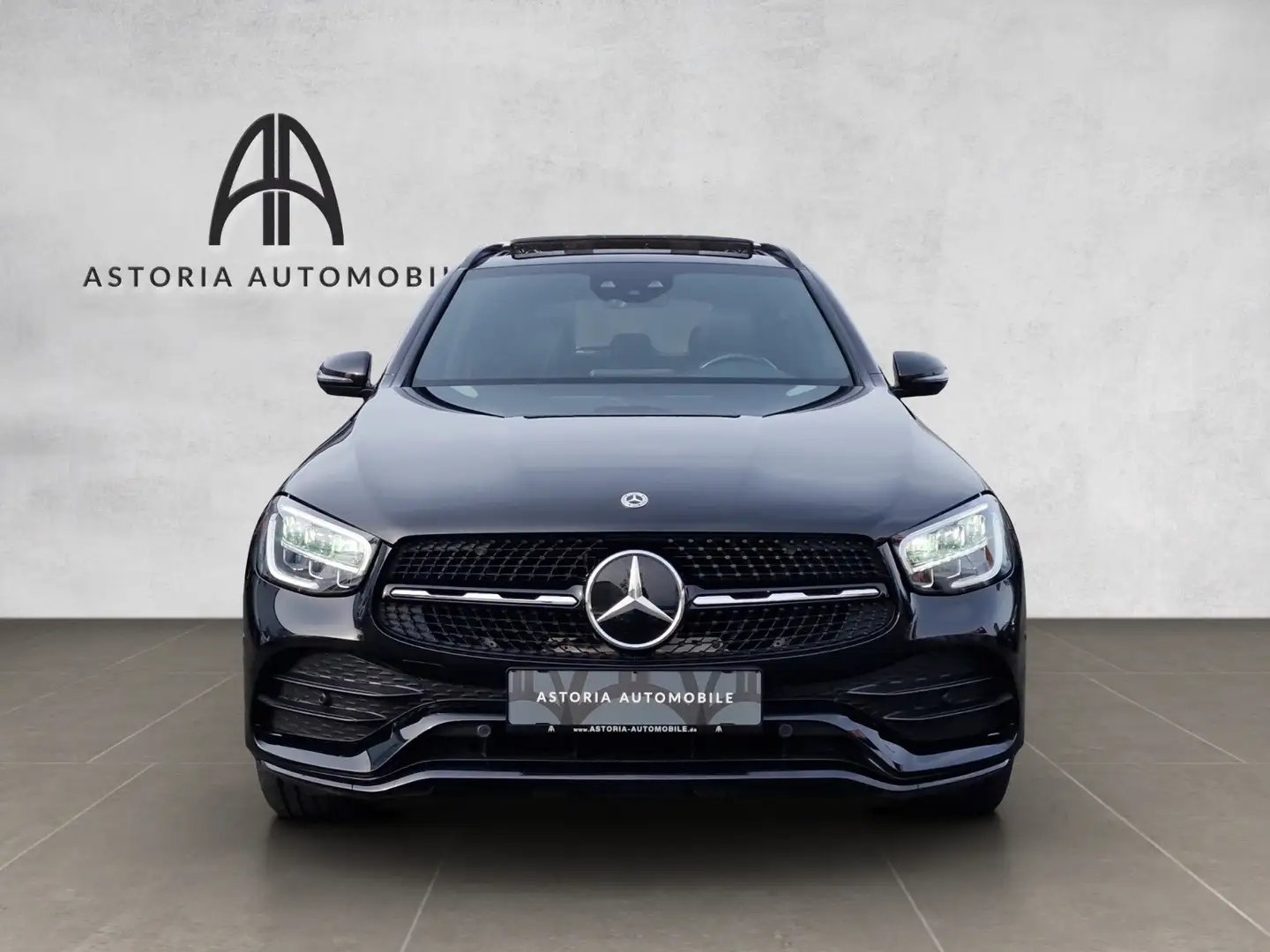 Mercedes-Benz GLC 300 d 4M AMG AHK Distronic Pano Burmester Noir - 2