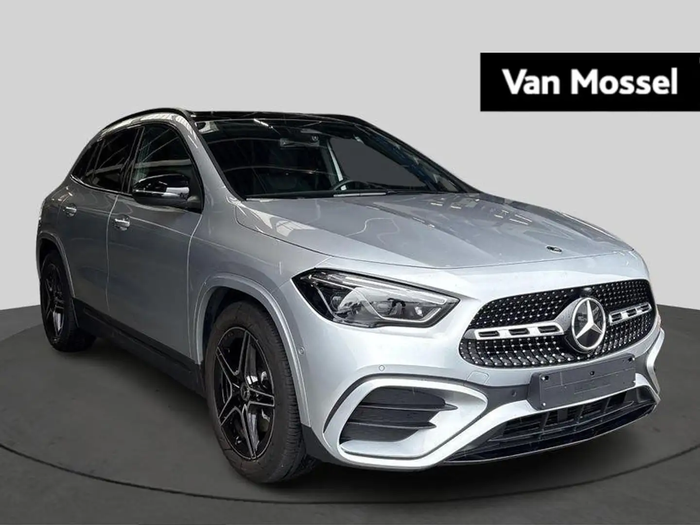 Mercedes-Benz GLA 180 Star Edition + AMG LINE + MULTIBEAM + PANO DAK + C Argent - 1