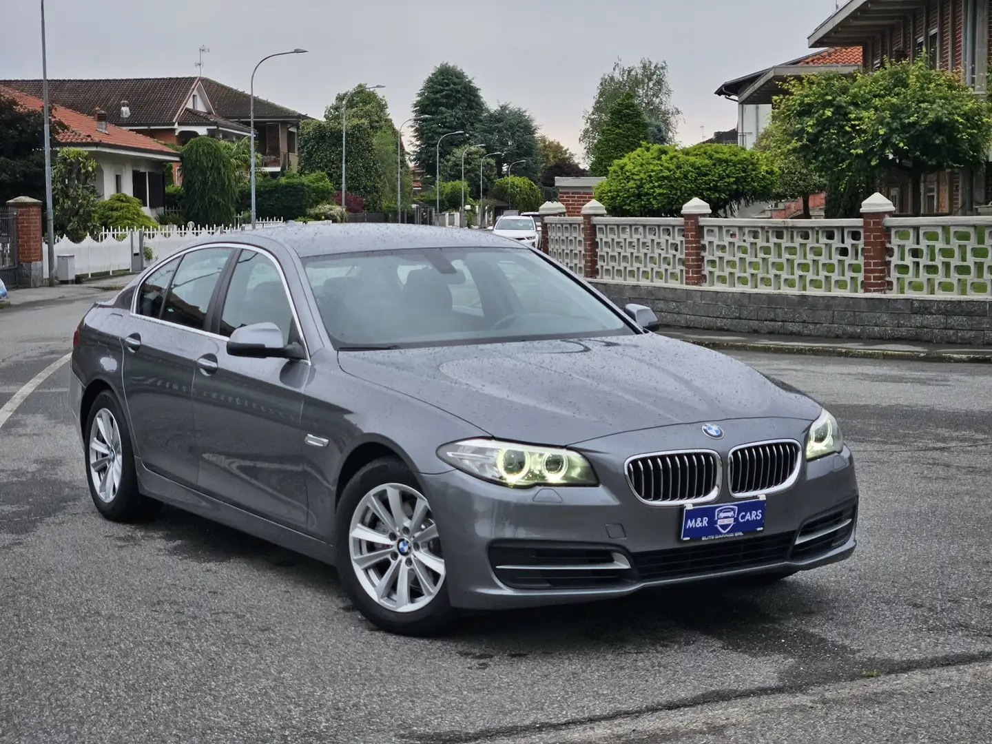 BMW 520 520d Business 184cv auto E6 Berlina Gris - 1