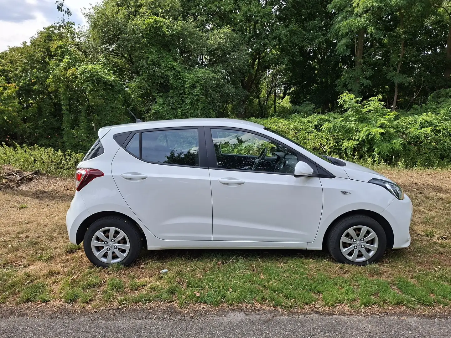 Hyundai i10 1.0i Comfort | AIRCO | Cruise control Wit - 2