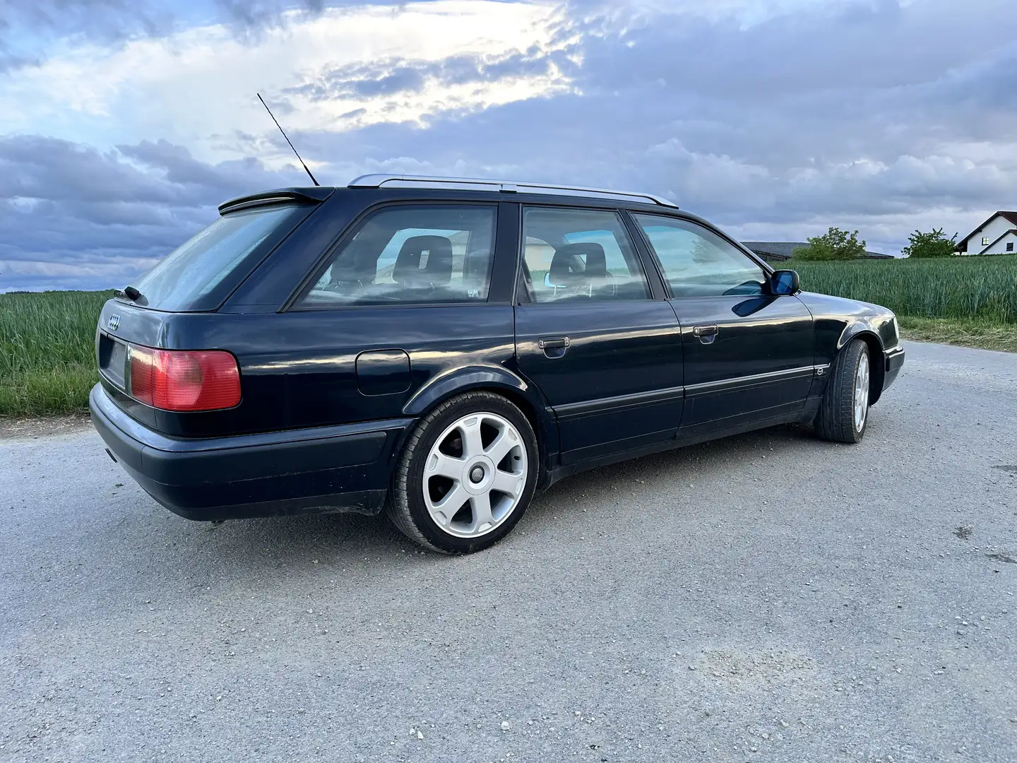 Audi 100 Avant 2.3 E - 2