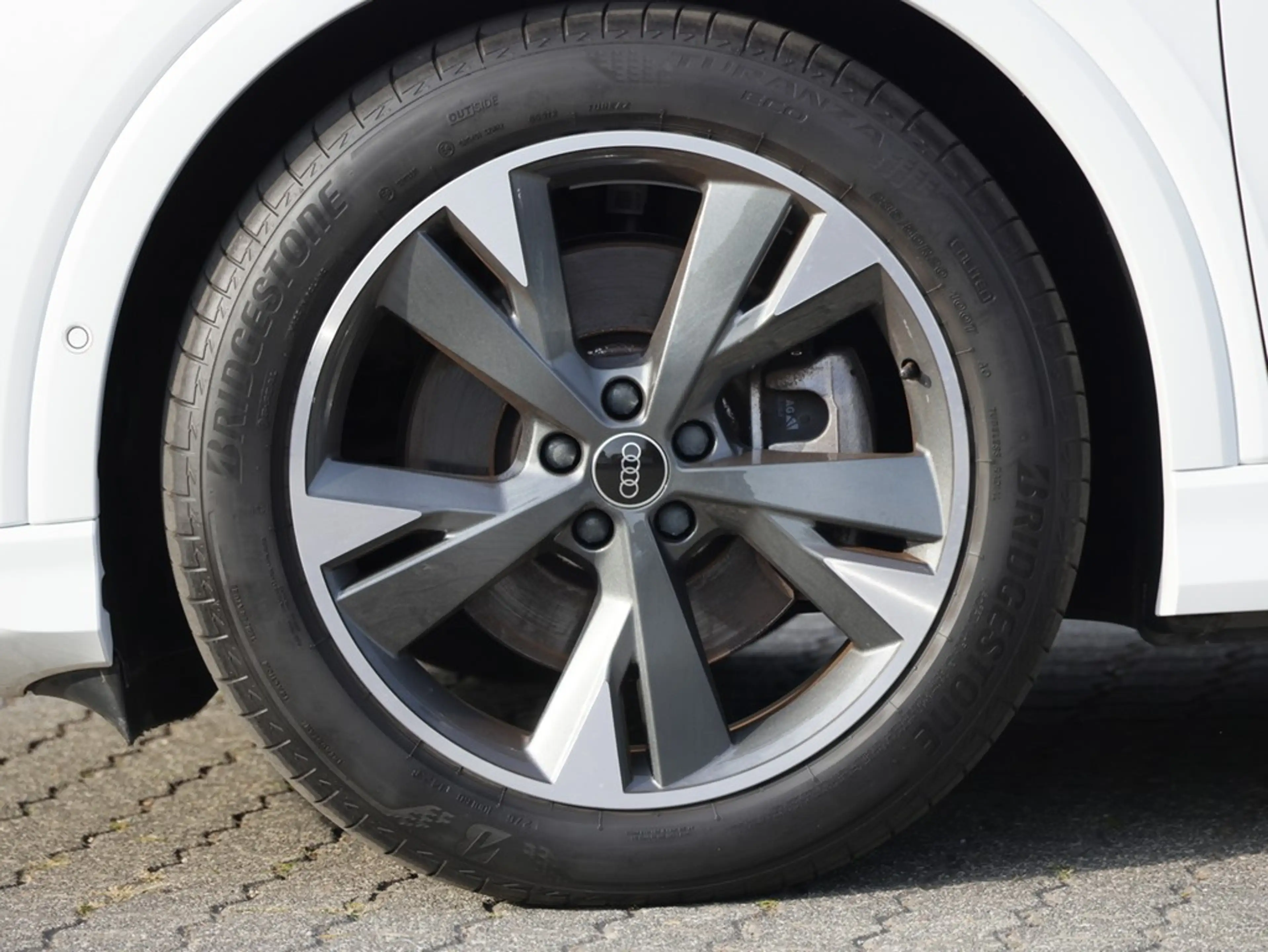 Audi Q4 e-tron Sportback 50 e-tron quattro — photo 5