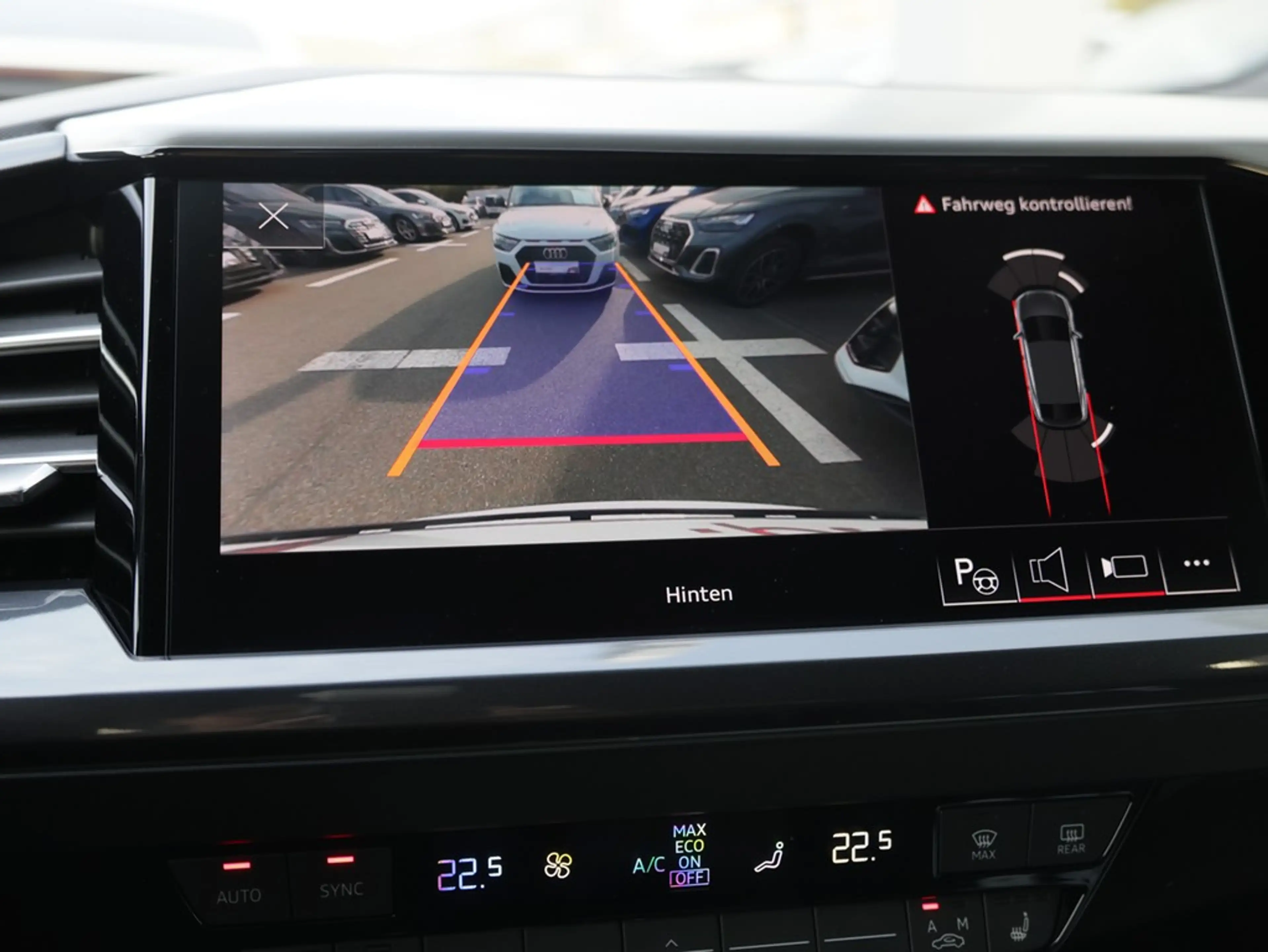 Audi Q4 e-tron Sportback 50 e-tron quattro — photo 7