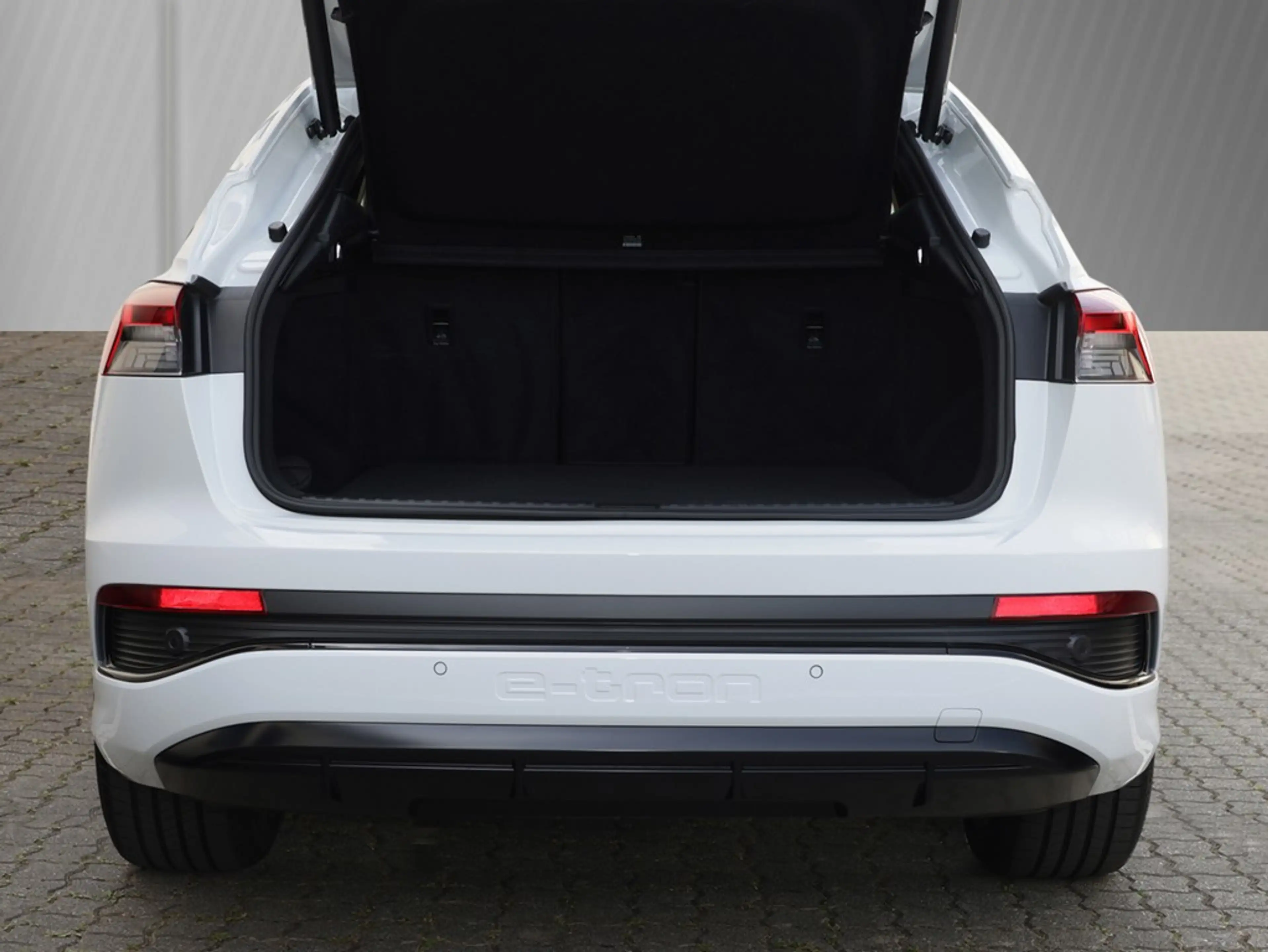 Audi Q4 e-tron Sportback 50 e-tron quattro — photo 6
