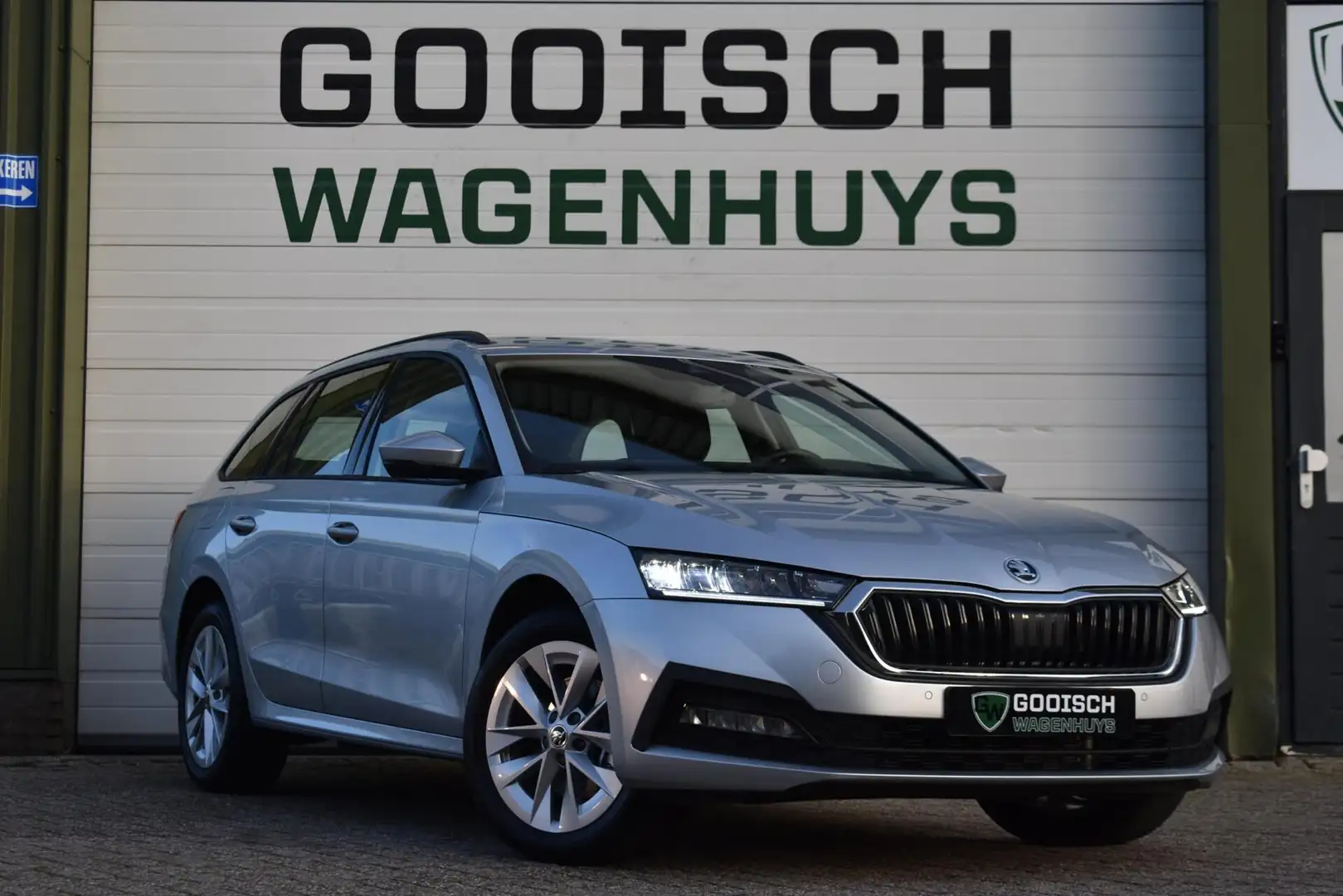 Skoda Octavia Combi 1.4 TSI iV PHEV Business Ed. | Digitaal dash Grijs - 2