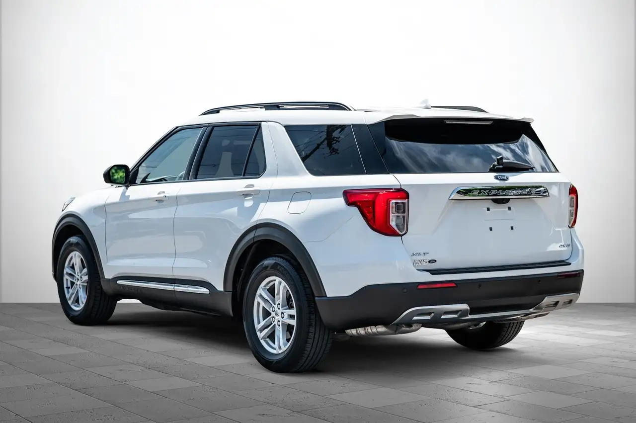 Ford Explorer снимка Ford Explorer