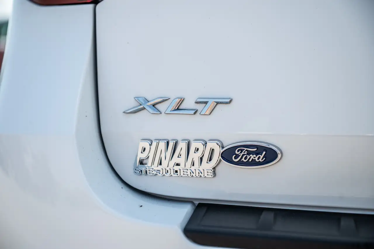 Ford Explorer снимка Ford Explorer
