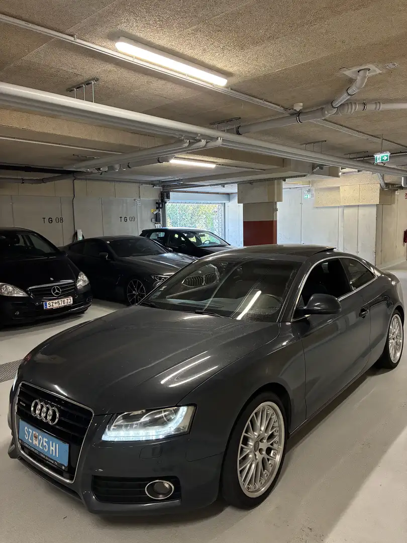 Audi A5 Coupé 3,0 TDI V6 quattro DPF Aut. Grau - 1