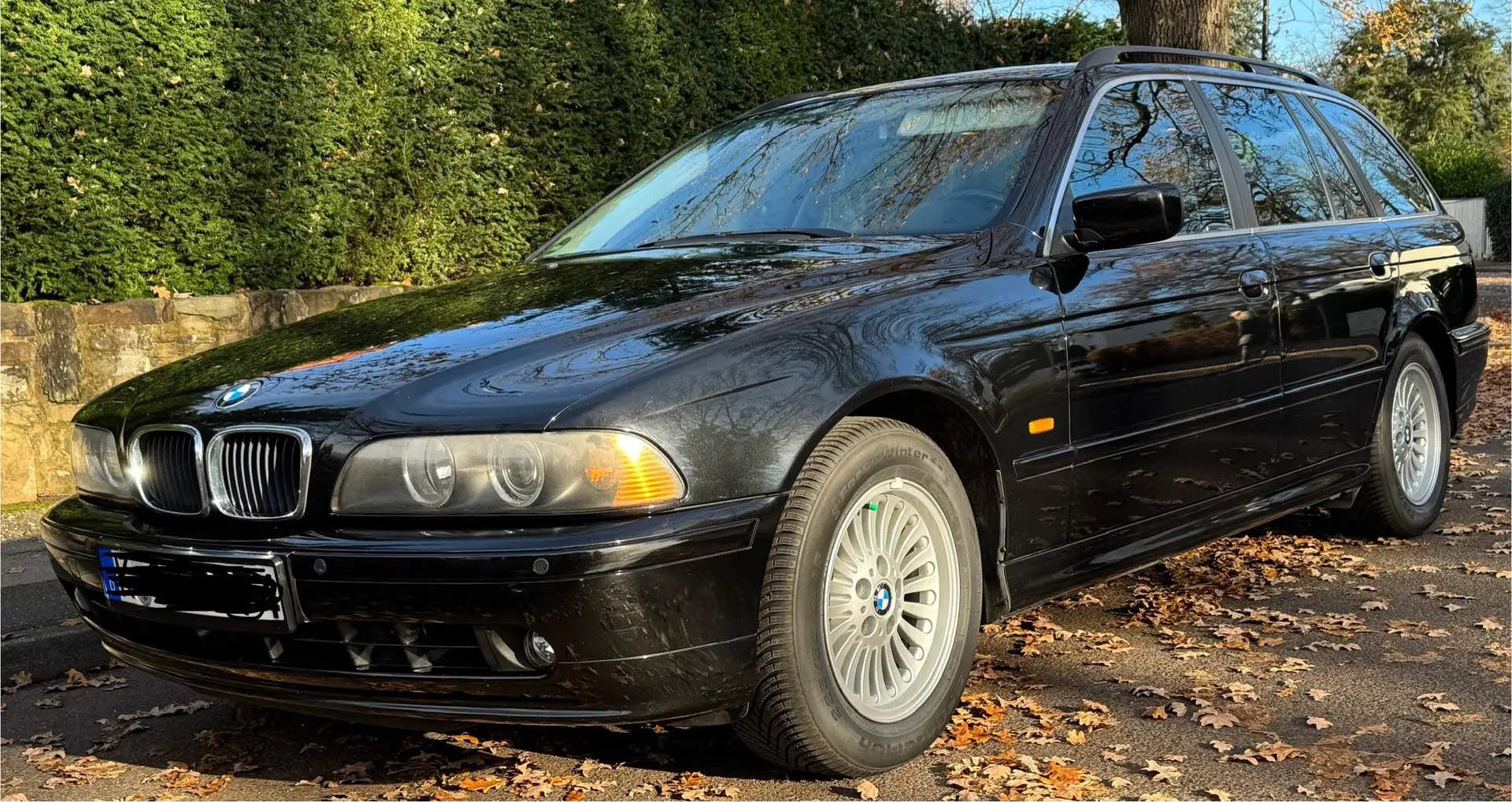 BMW 525 | 525i touring Negro - 2