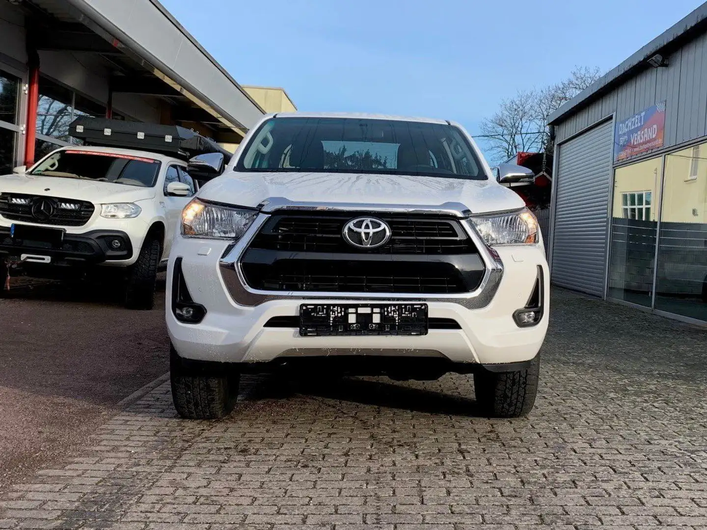 Toyota Hilux Extra Cab Comfort 4x4 White - 2