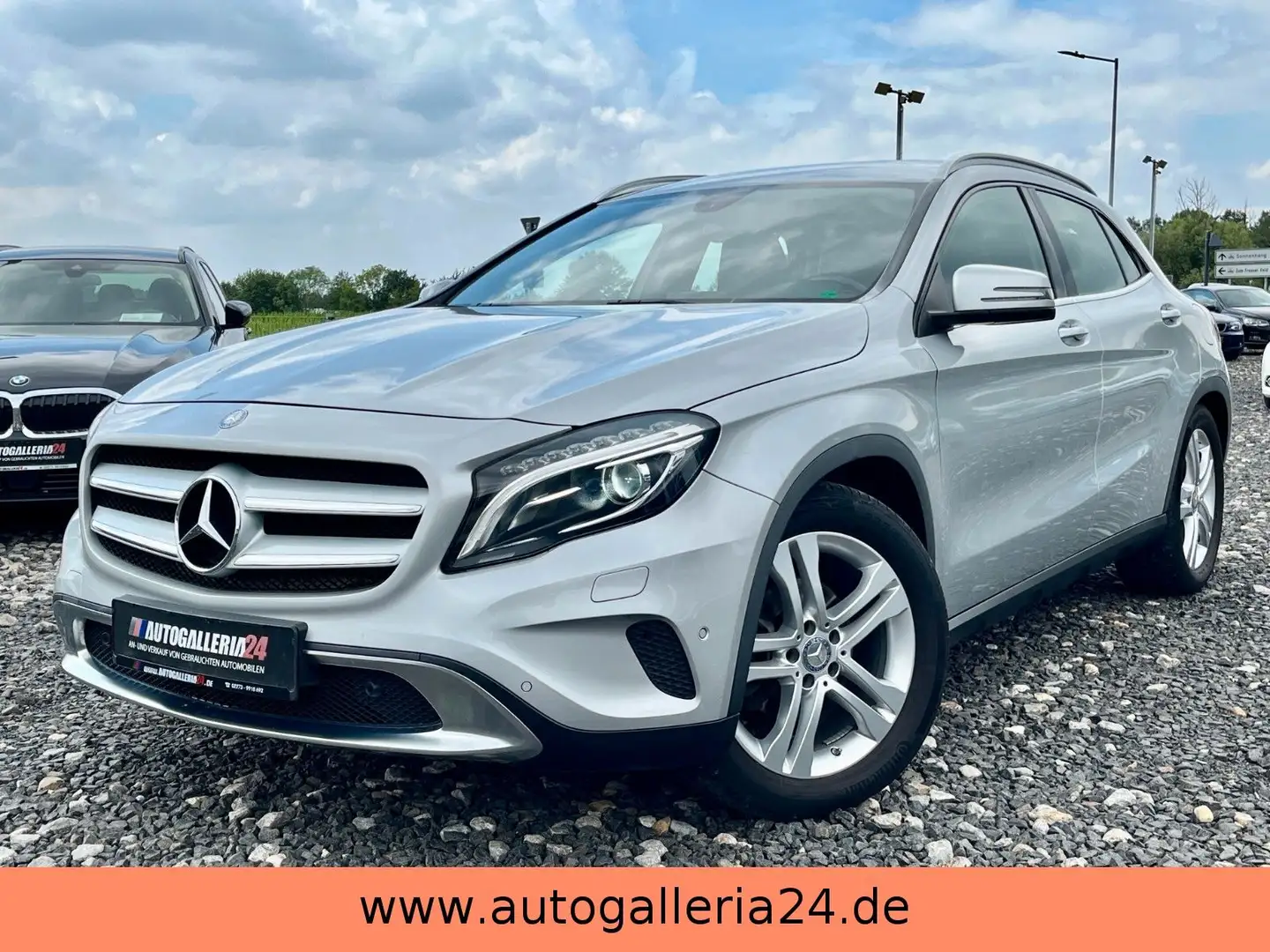 Mercedes-Benz GLA 180 Urban Navi Xenon 2.HAND Leder SPORTSITZE Argent - 1