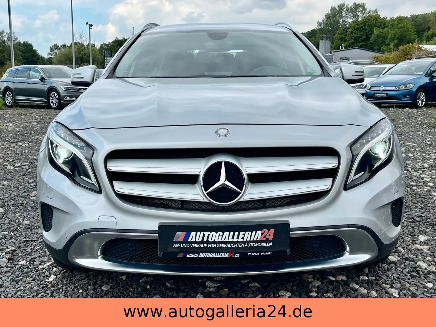 Mercedes-Benz GLA 180 Urban Navi Xenon 2.HAND Leder SPORTSITZE Argent - 2