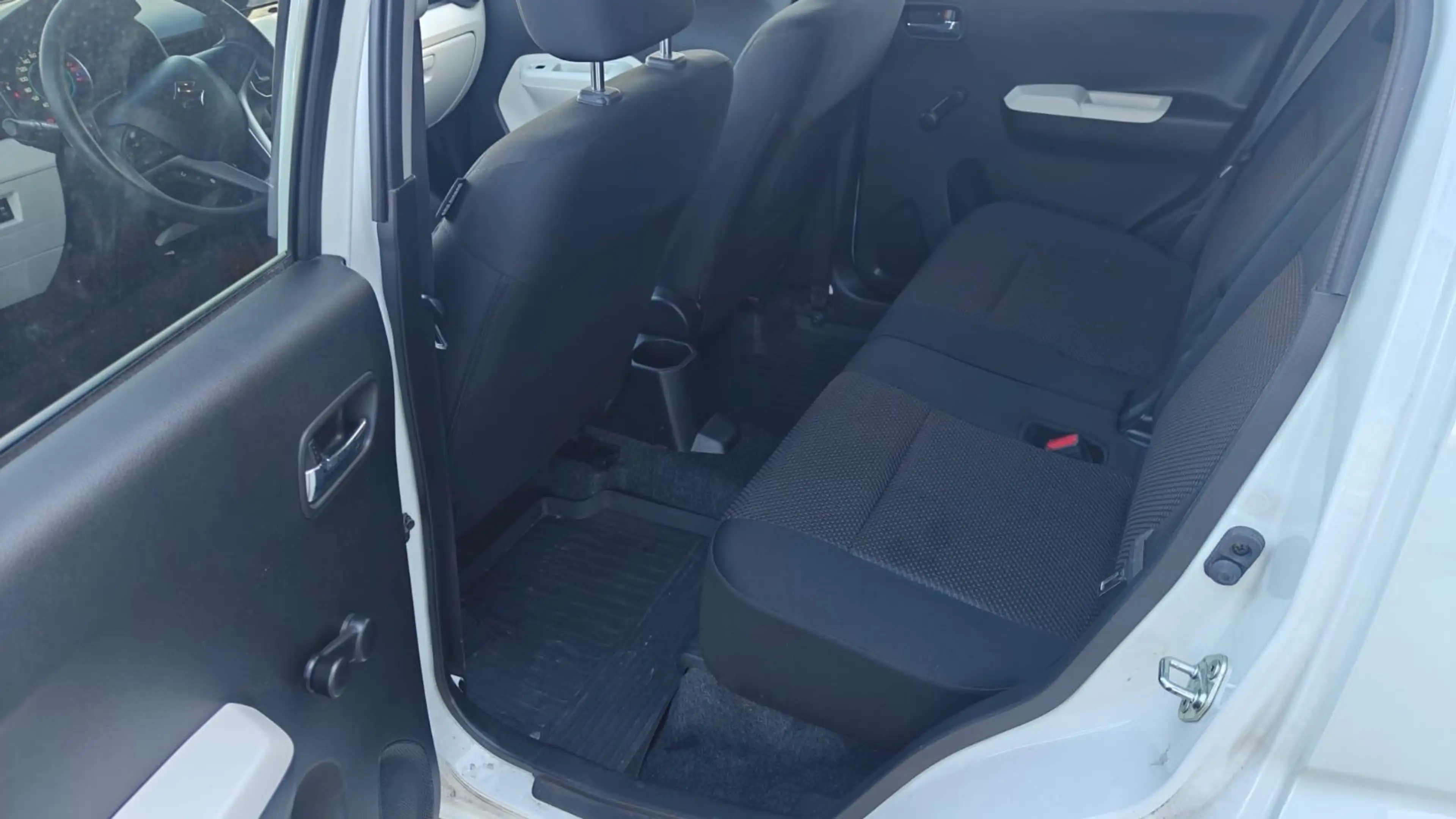 Suzuki Ignis Comfort 4x4 — photo 14
