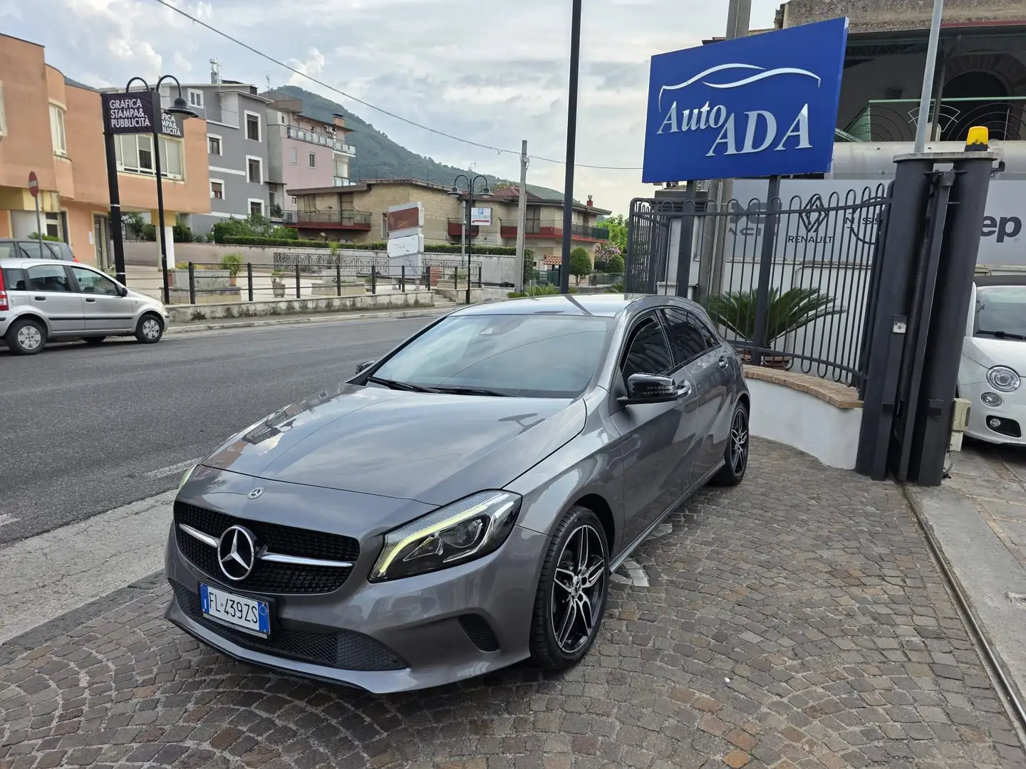 Mercedes-Benz A 180 A 180 d Sport Next Grigio - 1