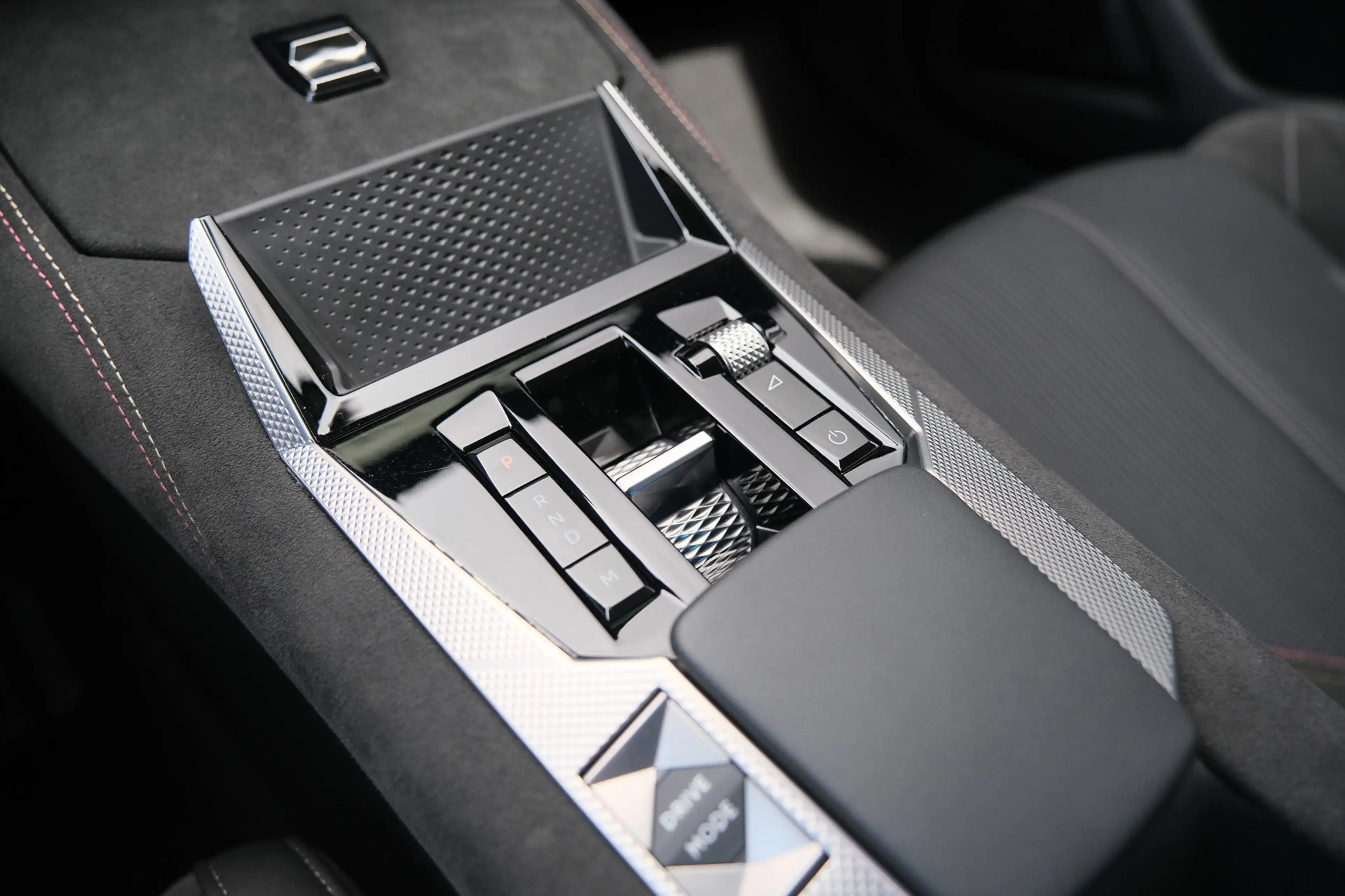 DS Automobiles DS 4 1.2 PureTech Performance Line — photo 13
