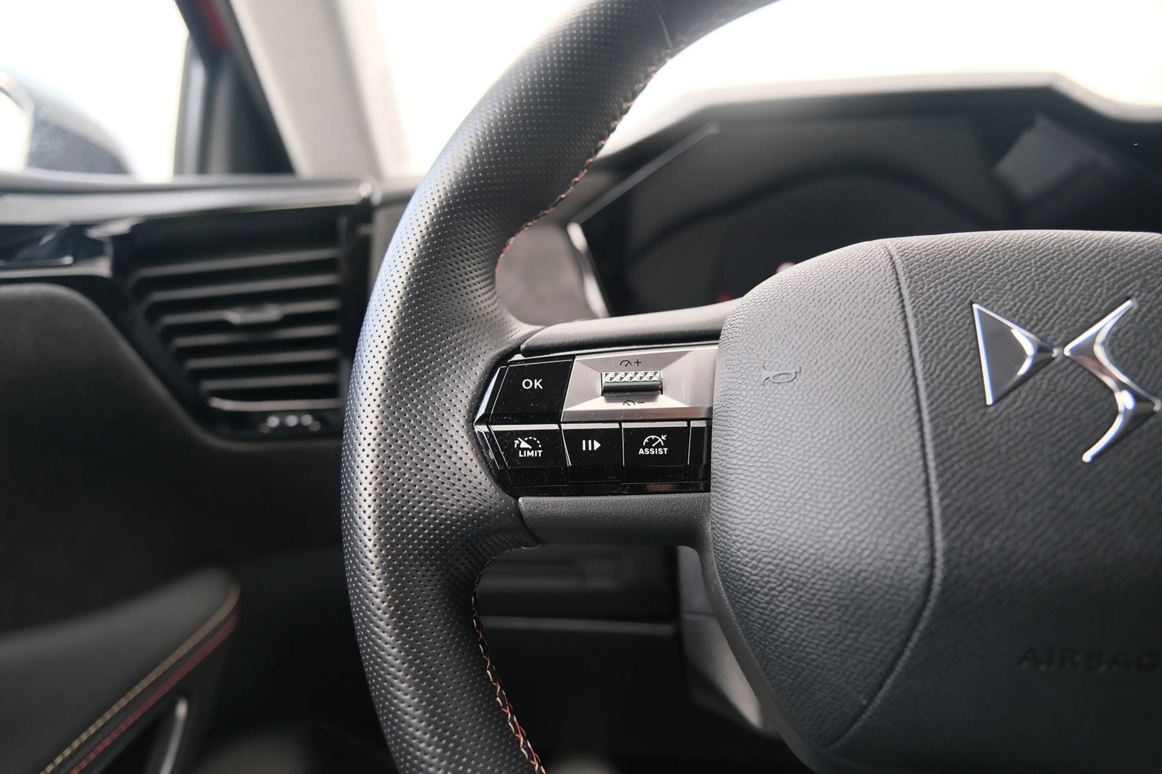 DS Automobiles DS 4 1.2 PureTech Performance Line — photo 14