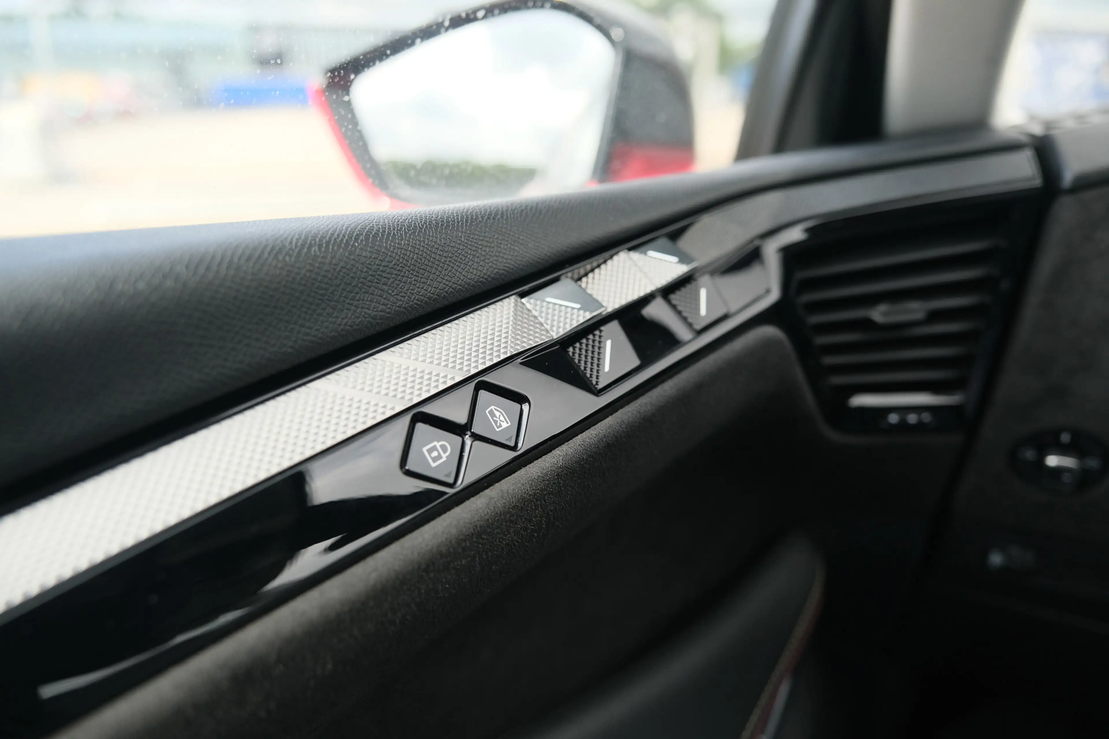 DS Automobiles DS 4 1.2 PureTech Performance Line — photo 19