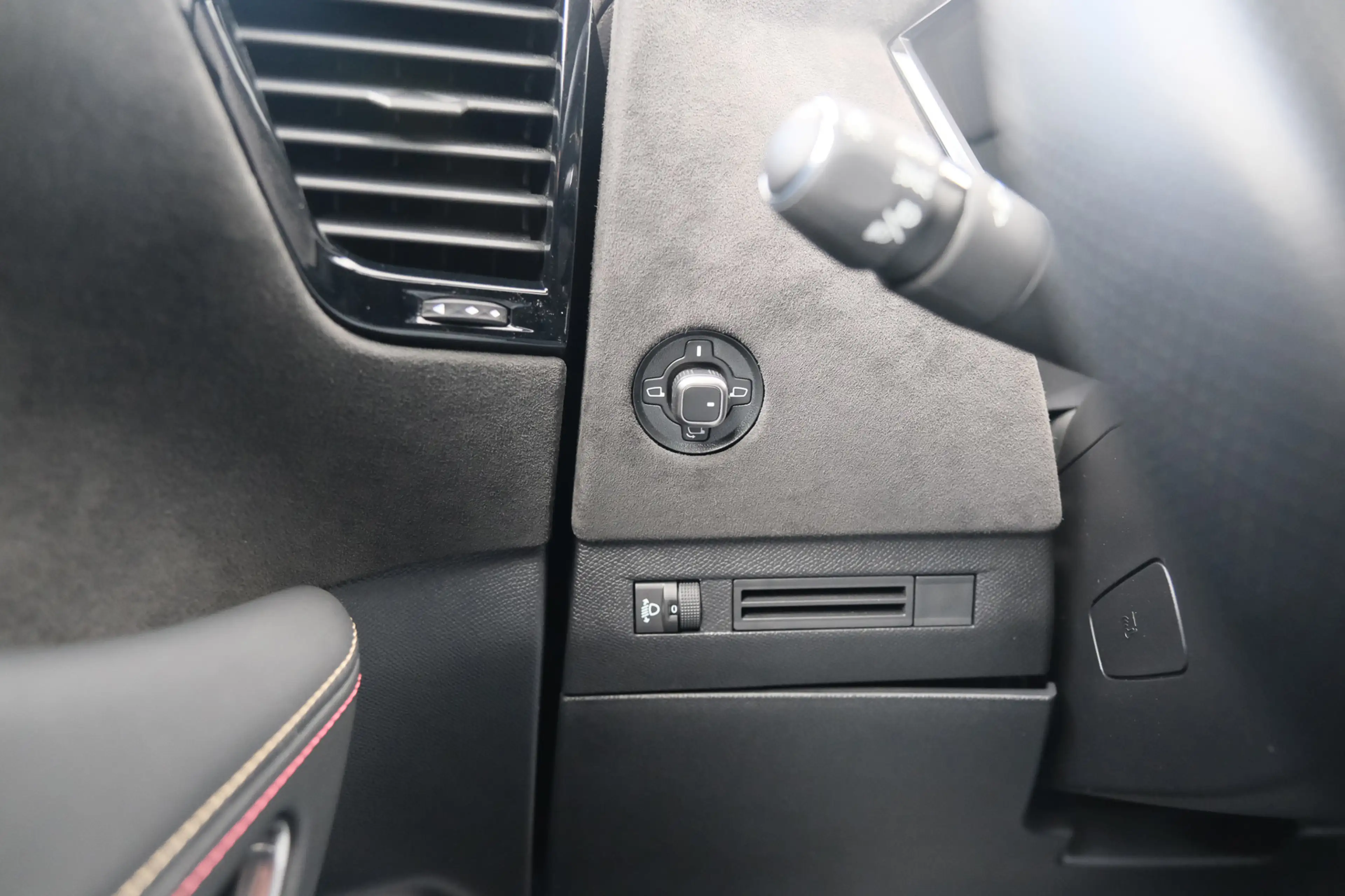DS Automobiles DS 4 1.2 PureTech Performance Line — photo 18