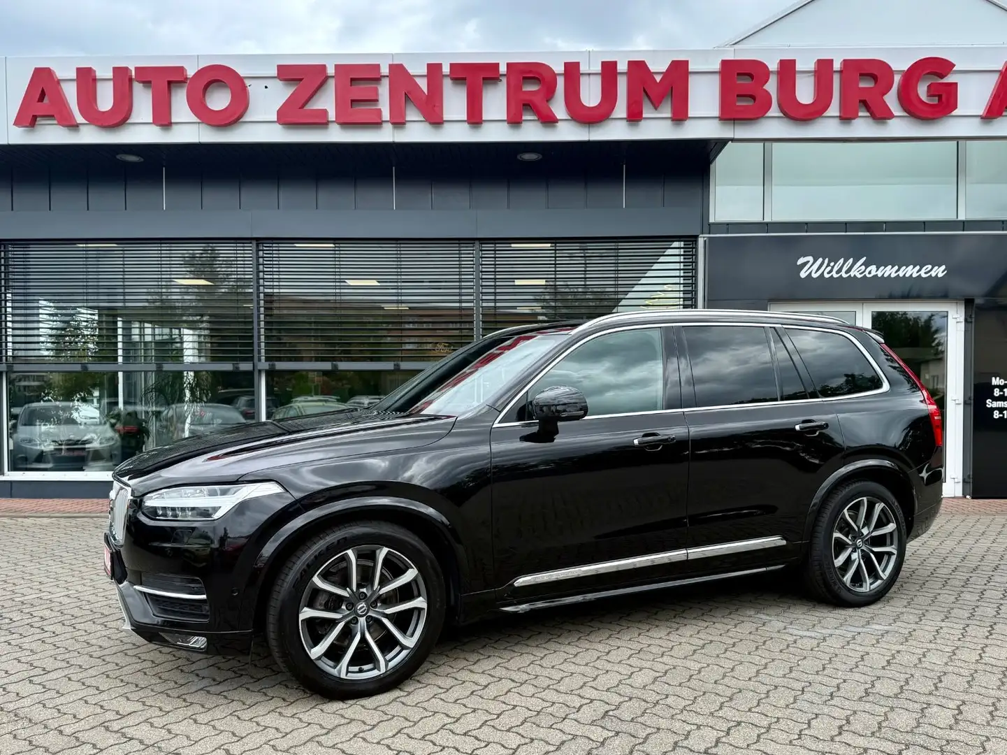 Volvo XC90 Inscription AWD LED Leder Navi Kamera Schwarz - 1