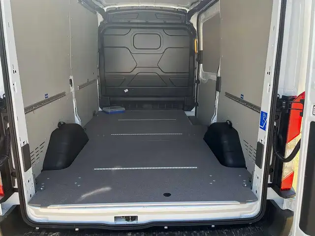 Ford E-Transit view 5