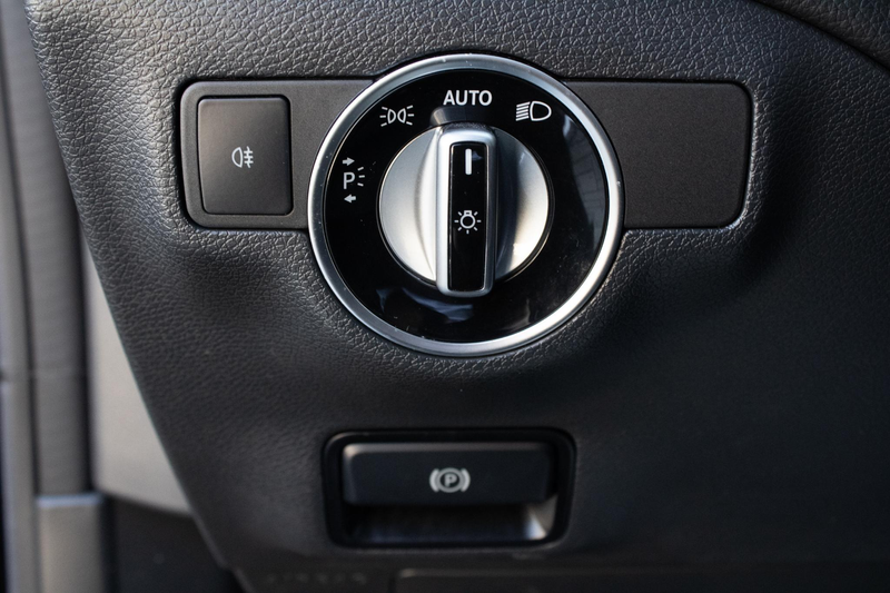 Mercedes-Benz CLA 180 Buss AMG PANO CAMERA CARPLAY LED — photo 14