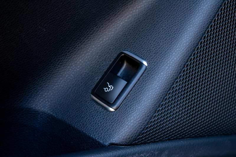 Mercedes-Benz CLA 180 Buss AMG PANO CAMERA CARPLAY LED — photo 17