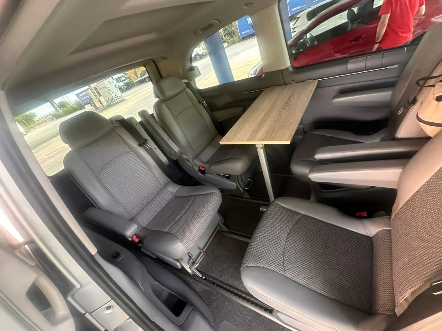 Mercedes-Benz Viano Viano 2.2CDI Ambiente Compacta Ambiente Gris - 2